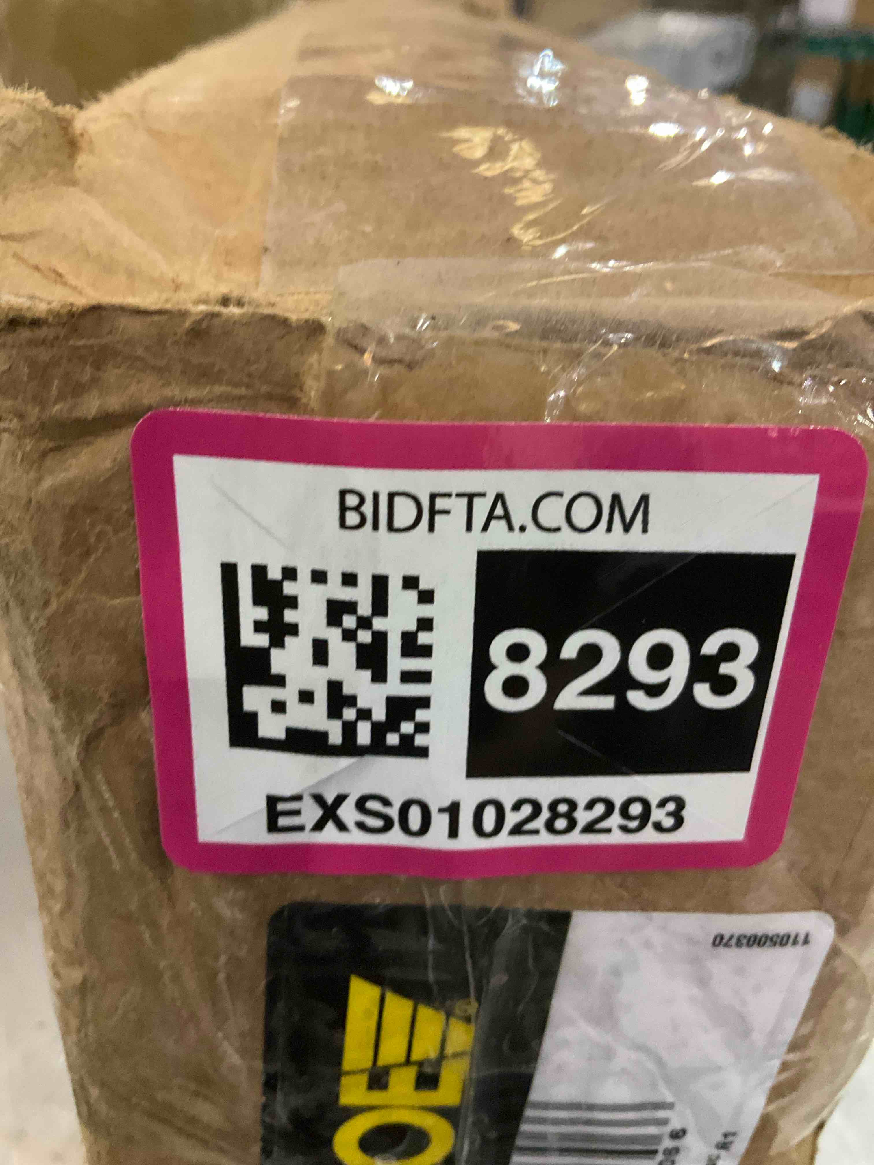 https://s3.amazonaws.com/lotting-images-prod/BargainHunt/EXS01028293_1709146474389.jpeg