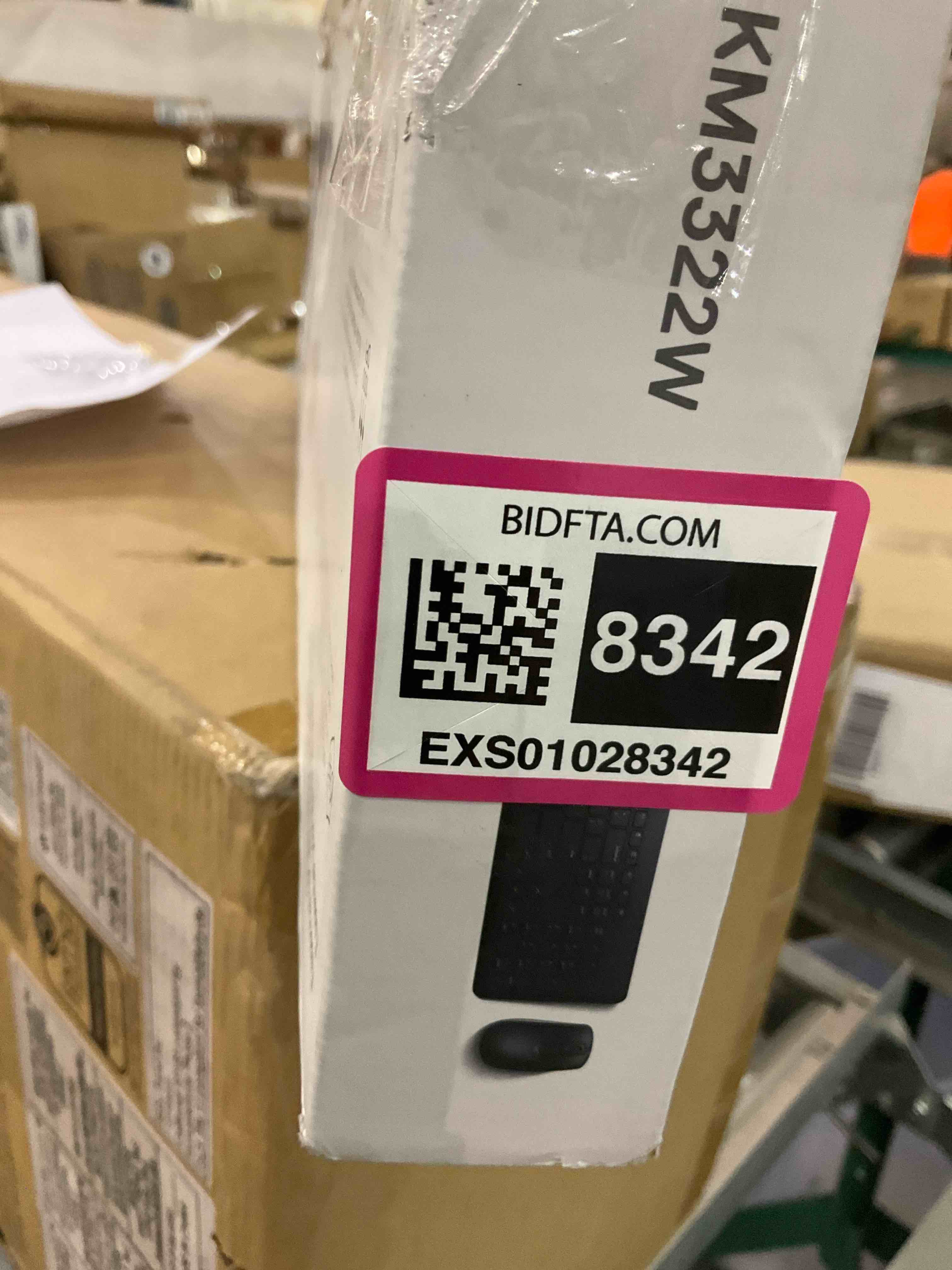 https://s3.amazonaws.com/lotting-images-prod/BargainHunt/EXS01028342_1709213685910.jpeg