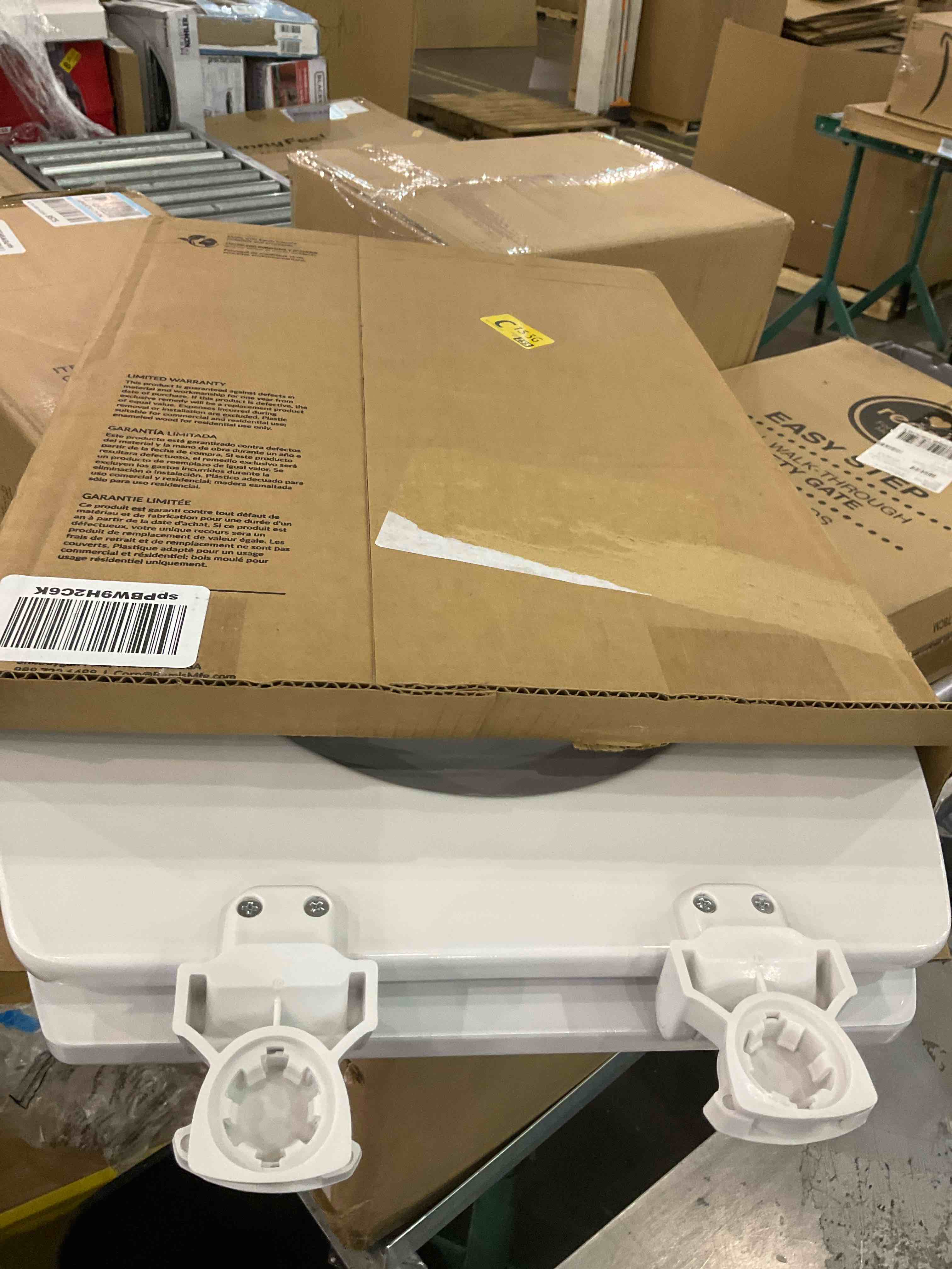 https://s3.amazonaws.com/lotting-images-prod/BargainHunt/EXS01028344_1709213921868.jpeg