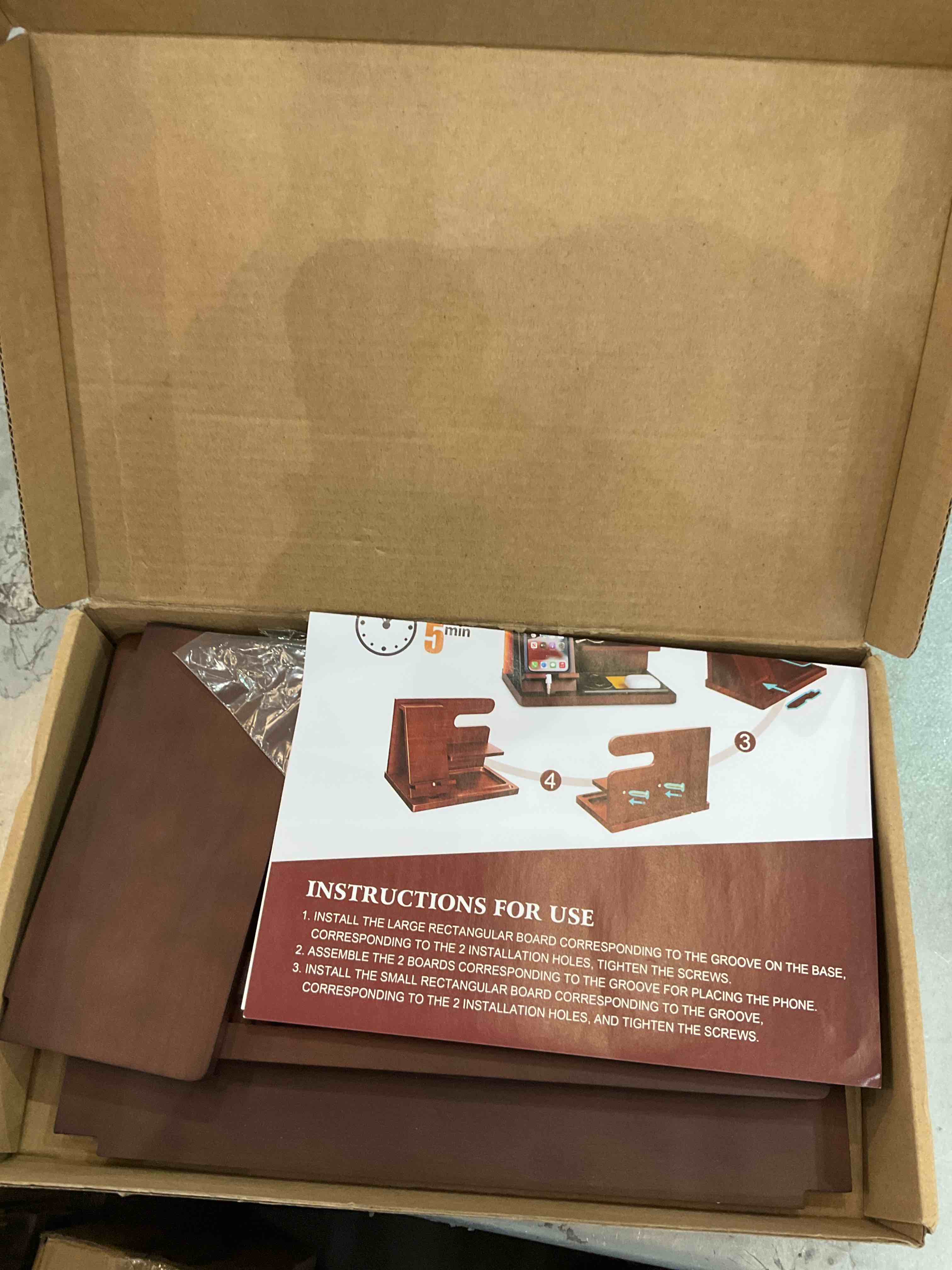 https://s3.amazonaws.com/lotting-images-prod/BargainHunt/EXS01028432_1709231382341.jpeg