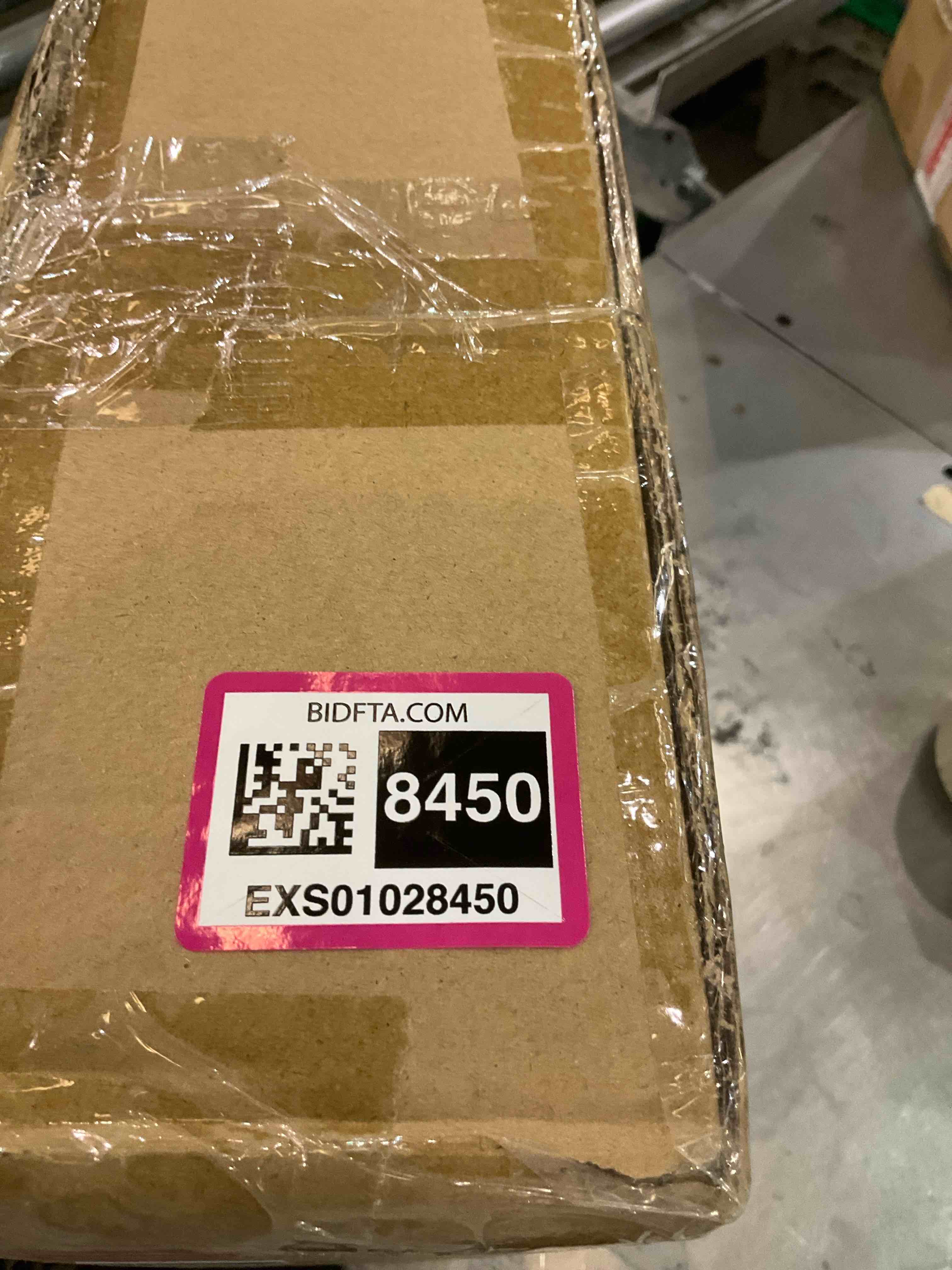 https://s3.amazonaws.com/lotting-images-prod/BargainHunt/EXS01028450_1709235251764.jpeg