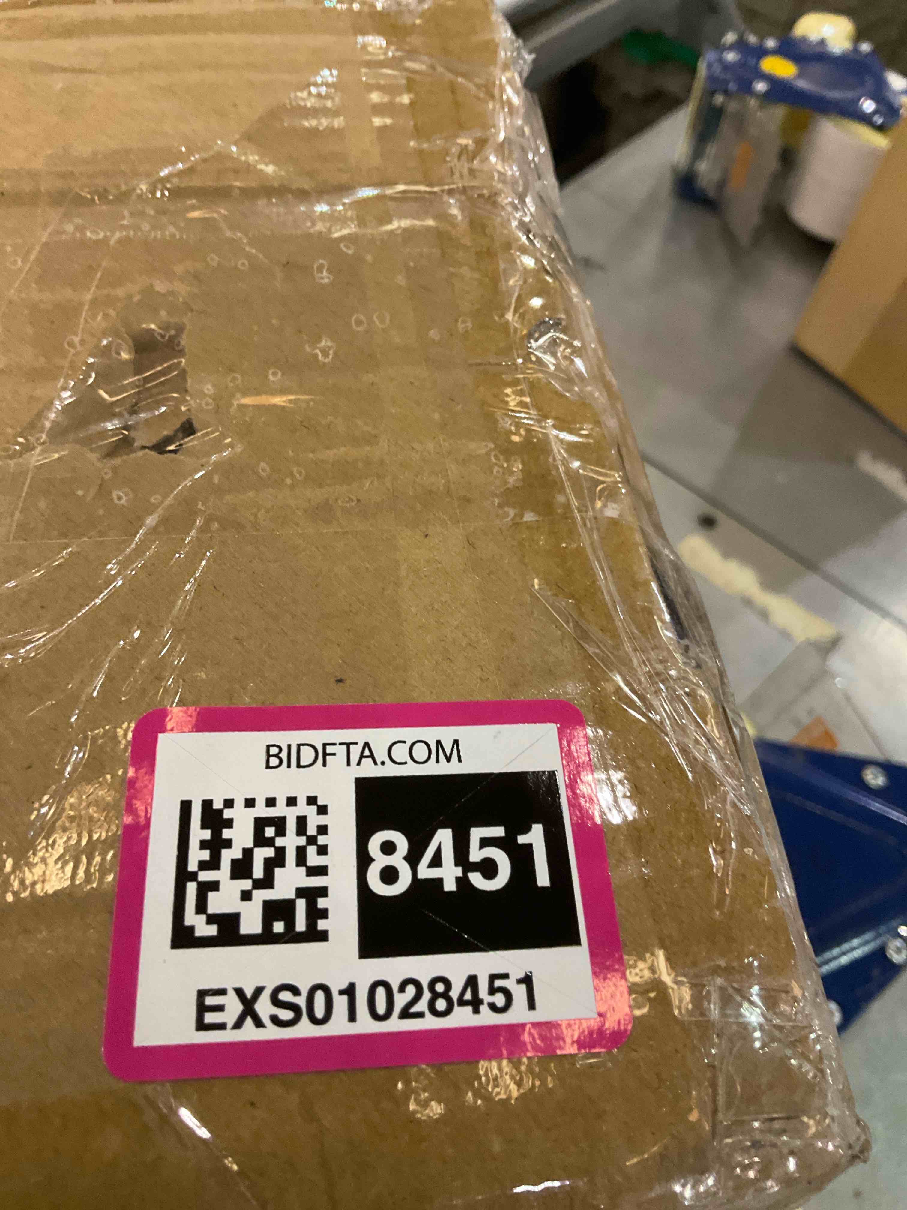 https://s3.amazonaws.com/lotting-images-prod/BargainHunt/EXS01028451_1709235381600.jpeg