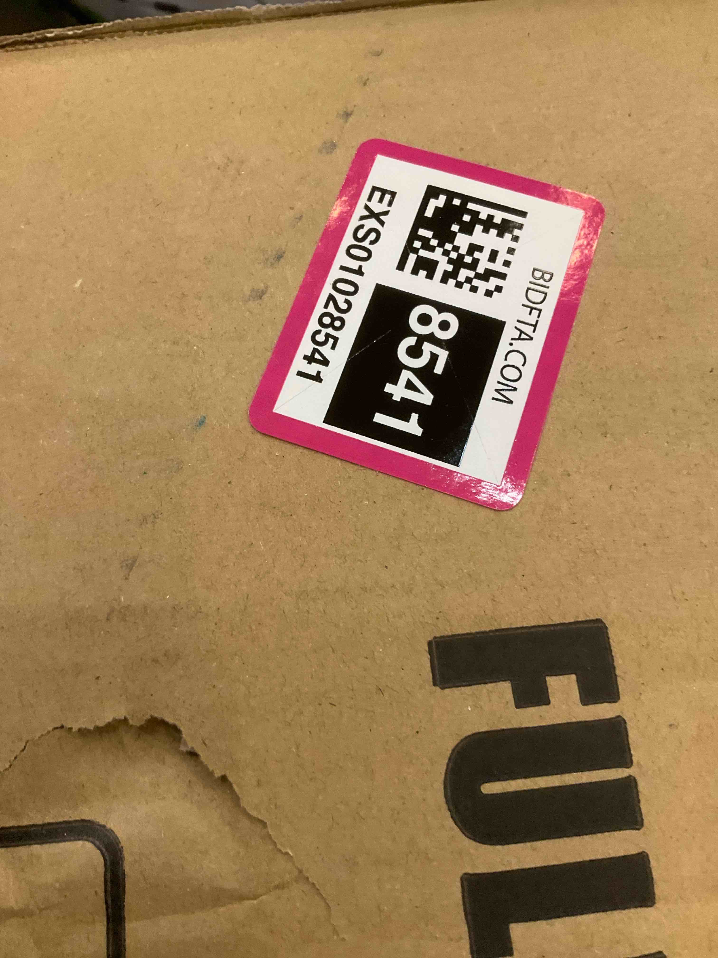 https://s3.amazonaws.com/lotting-images-prod/BargainHunt/EXS01028541_1707853317571.jpeg