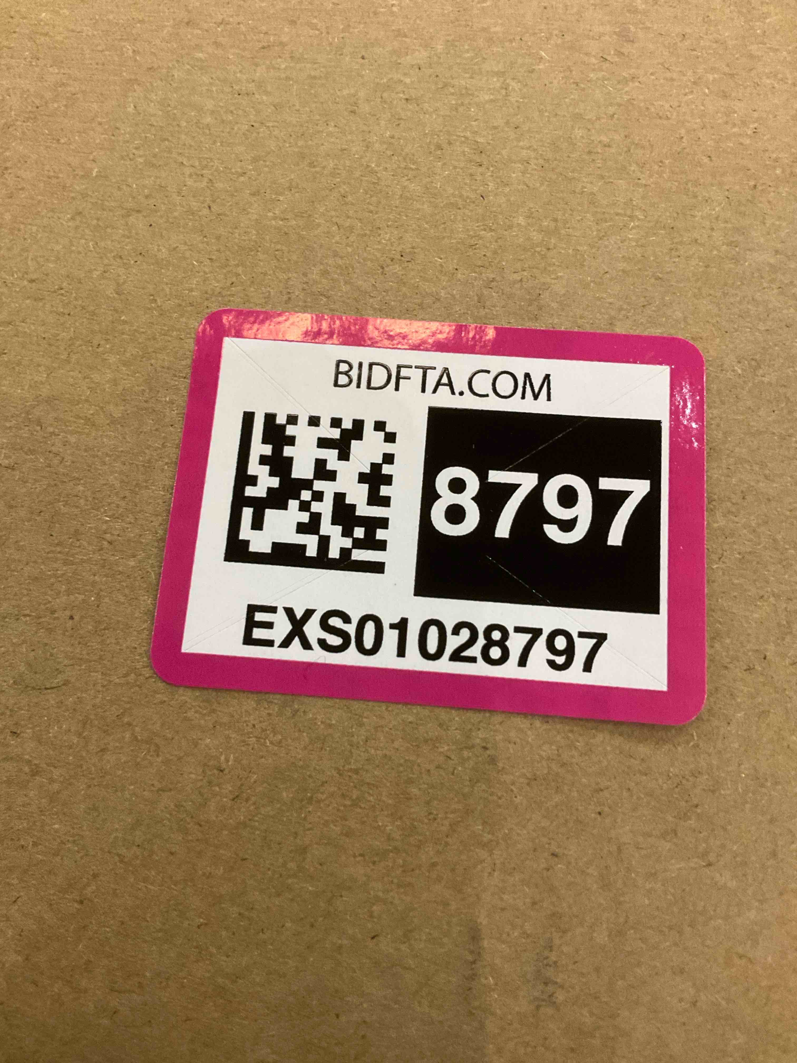 https://s3.amazonaws.com/lotting-images-prod/BargainHunt/EXS01028797_1708010100699.jpeg