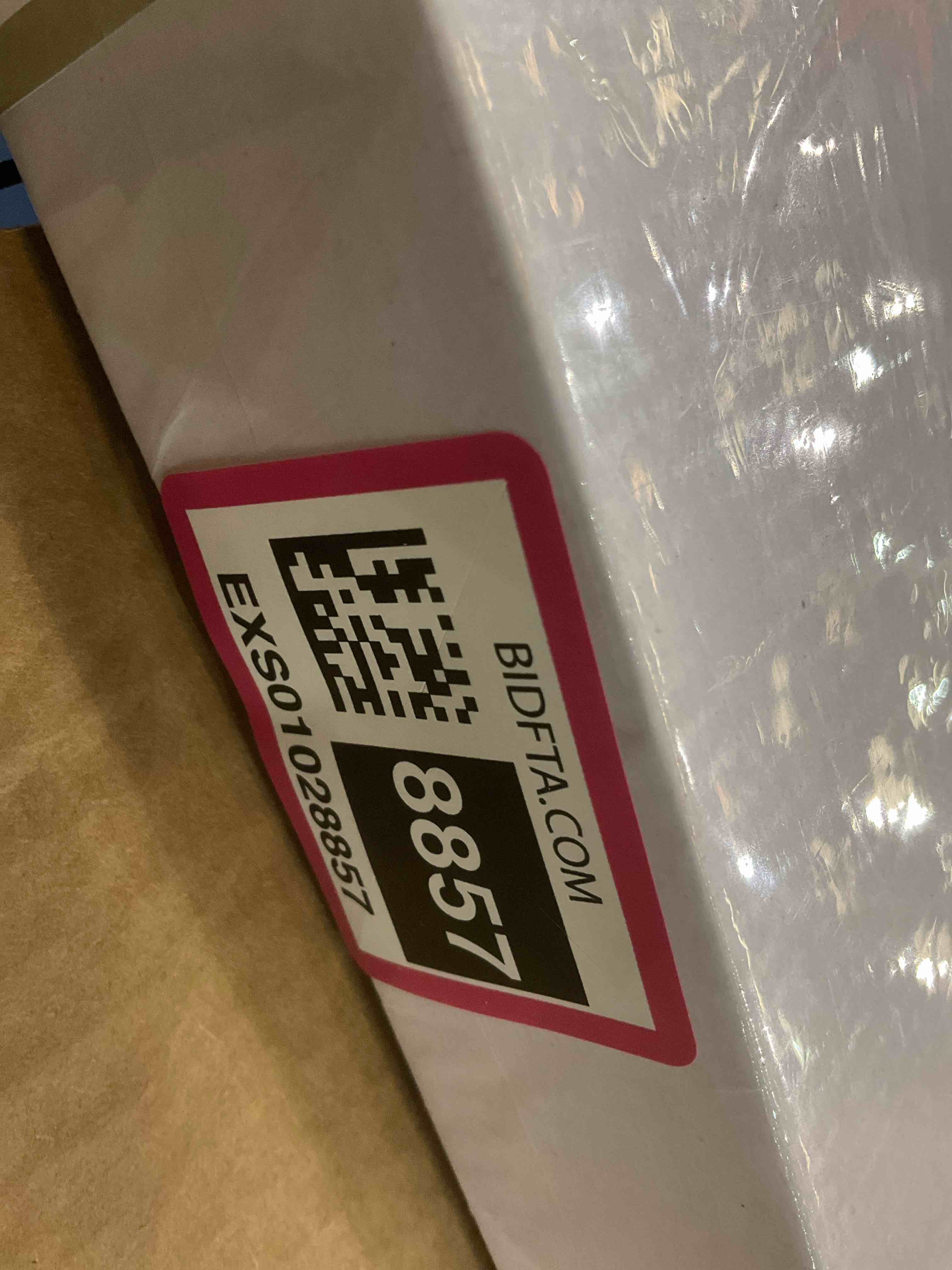 https://s3.amazonaws.com/lotting-images-prod/BargainHunt/EXS01028857_1708020443351.jpeg