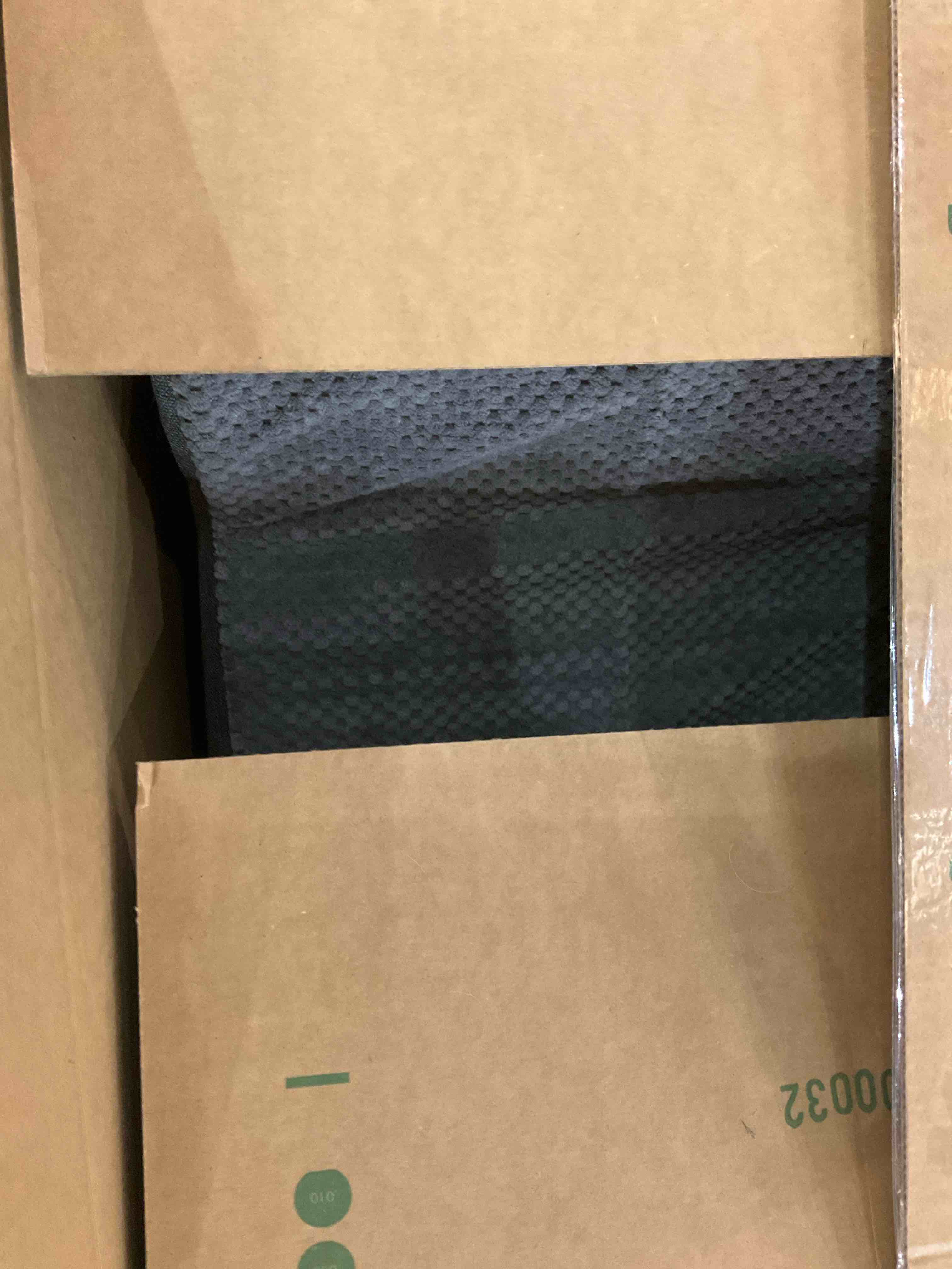 https://s3.amazonaws.com/lotting-images-prod/BargainHunt/EXS01028910_1708090752437.jpeg