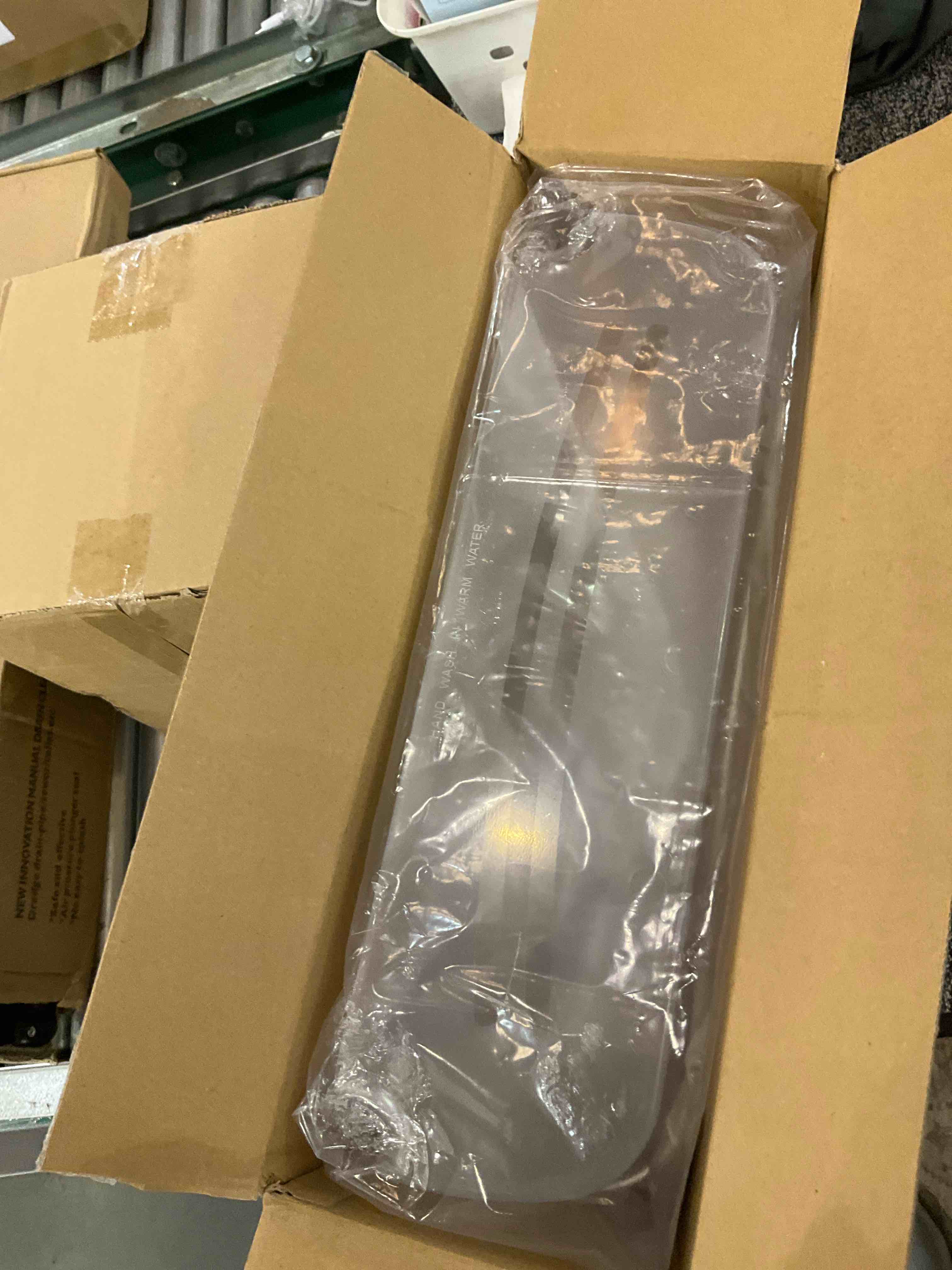 https://s3.amazonaws.com/lotting-images-prod/BargainHunt/EXS01029053_1707335873356.jpeg