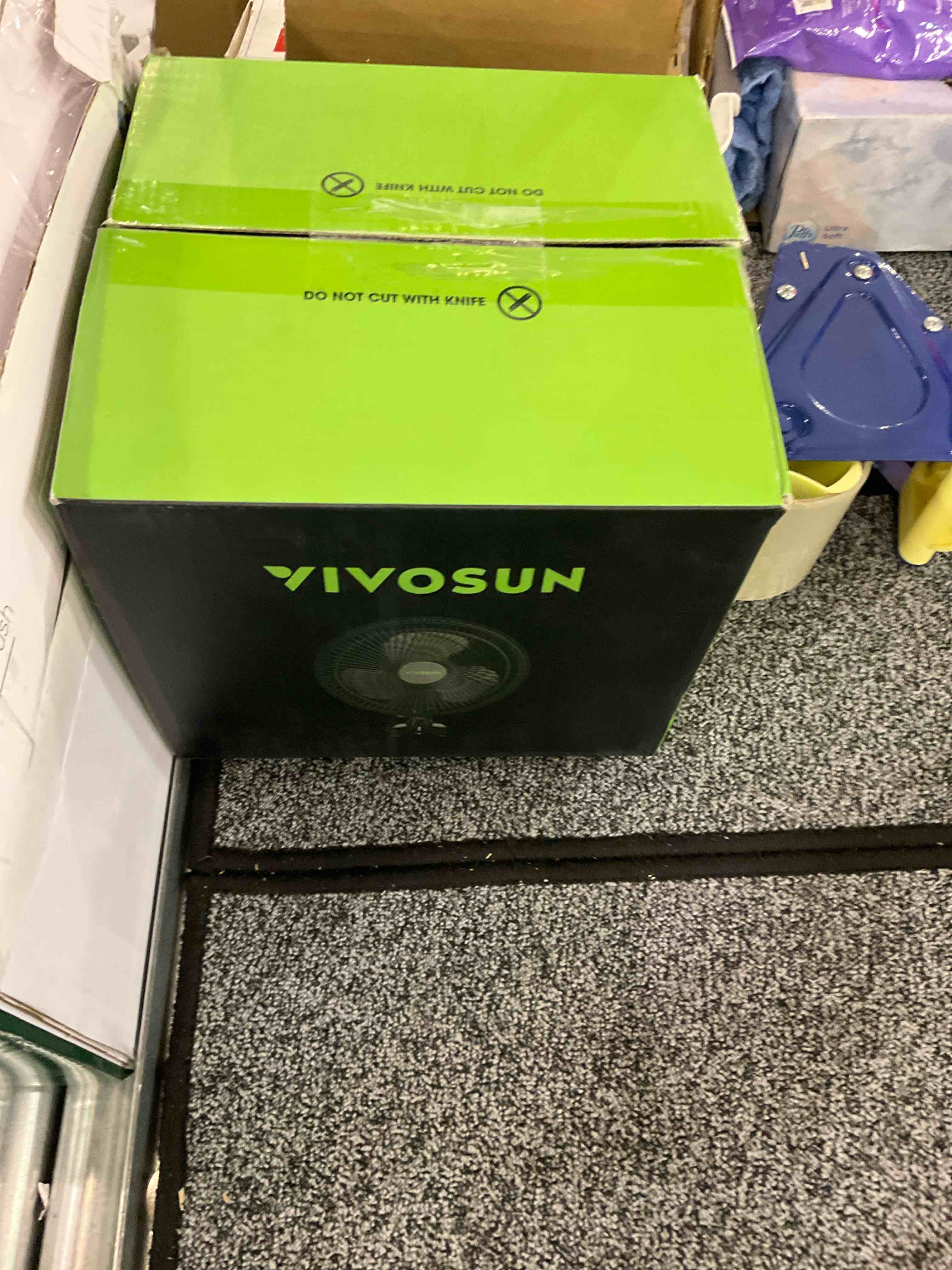 https://s3.amazonaws.com/lotting-images-prod/BargainHunt/EXS01029304_1707751576754.jpeg