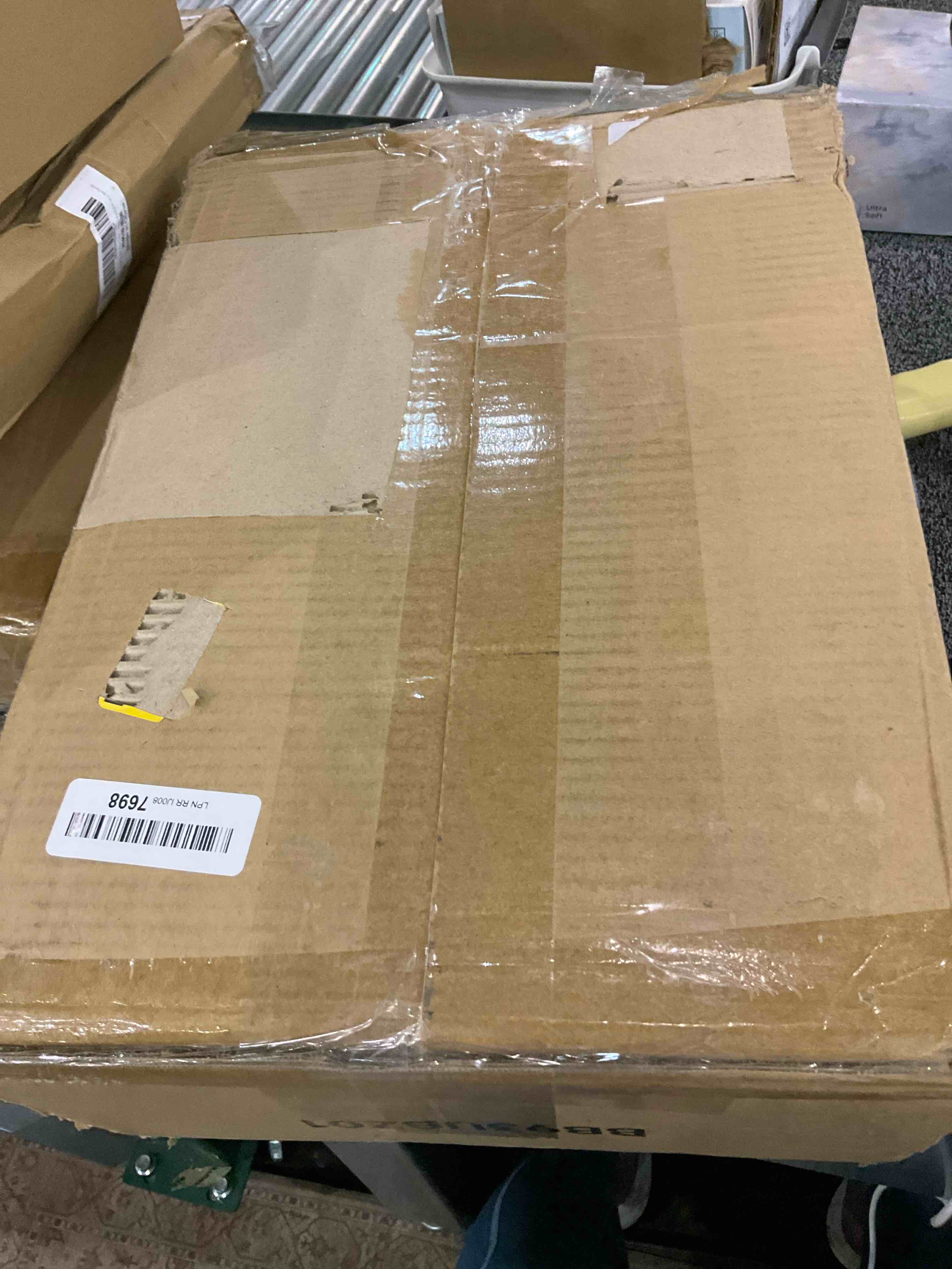 https://s3.amazonaws.com/lotting-images-prod/BargainHunt/EXS01029344_1707768560496.jpeg