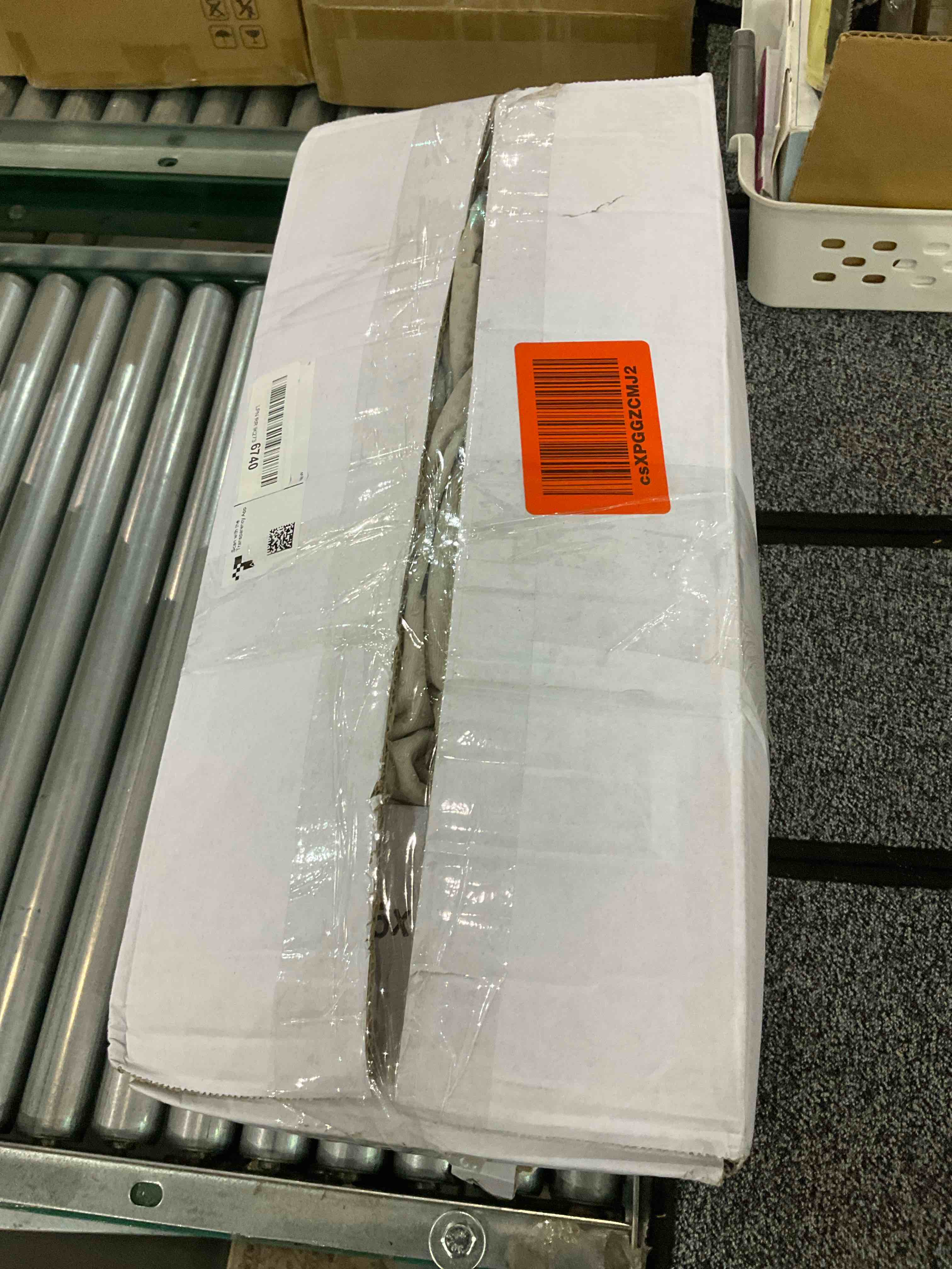 https://s3.amazonaws.com/lotting-images-prod/BargainHunt/EXS01029348_1707827819232.jpeg