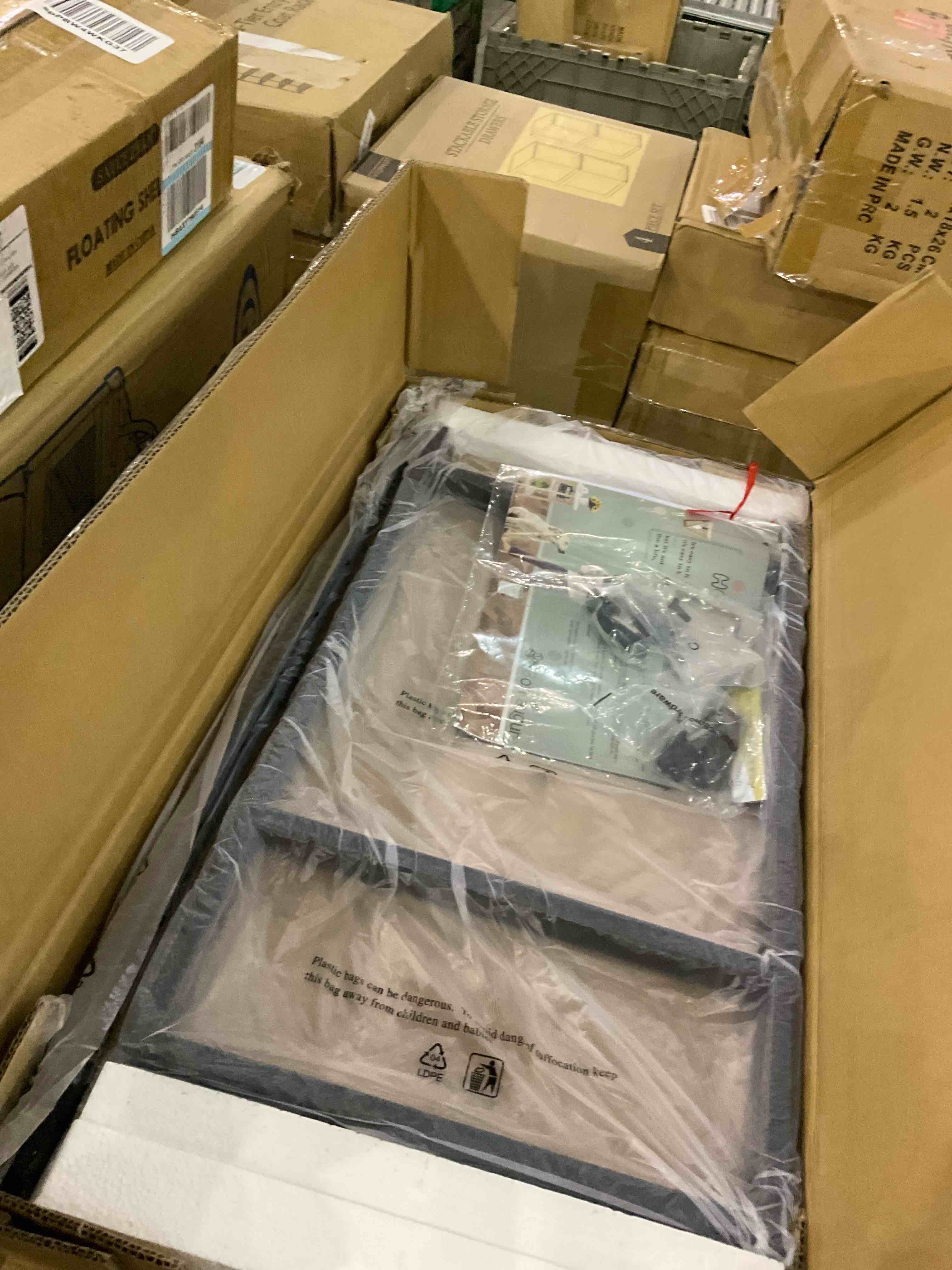 https://s3.amazonaws.com/lotting-images-prod/BargainHunt/EXS01029396_1707913181429.jpeg