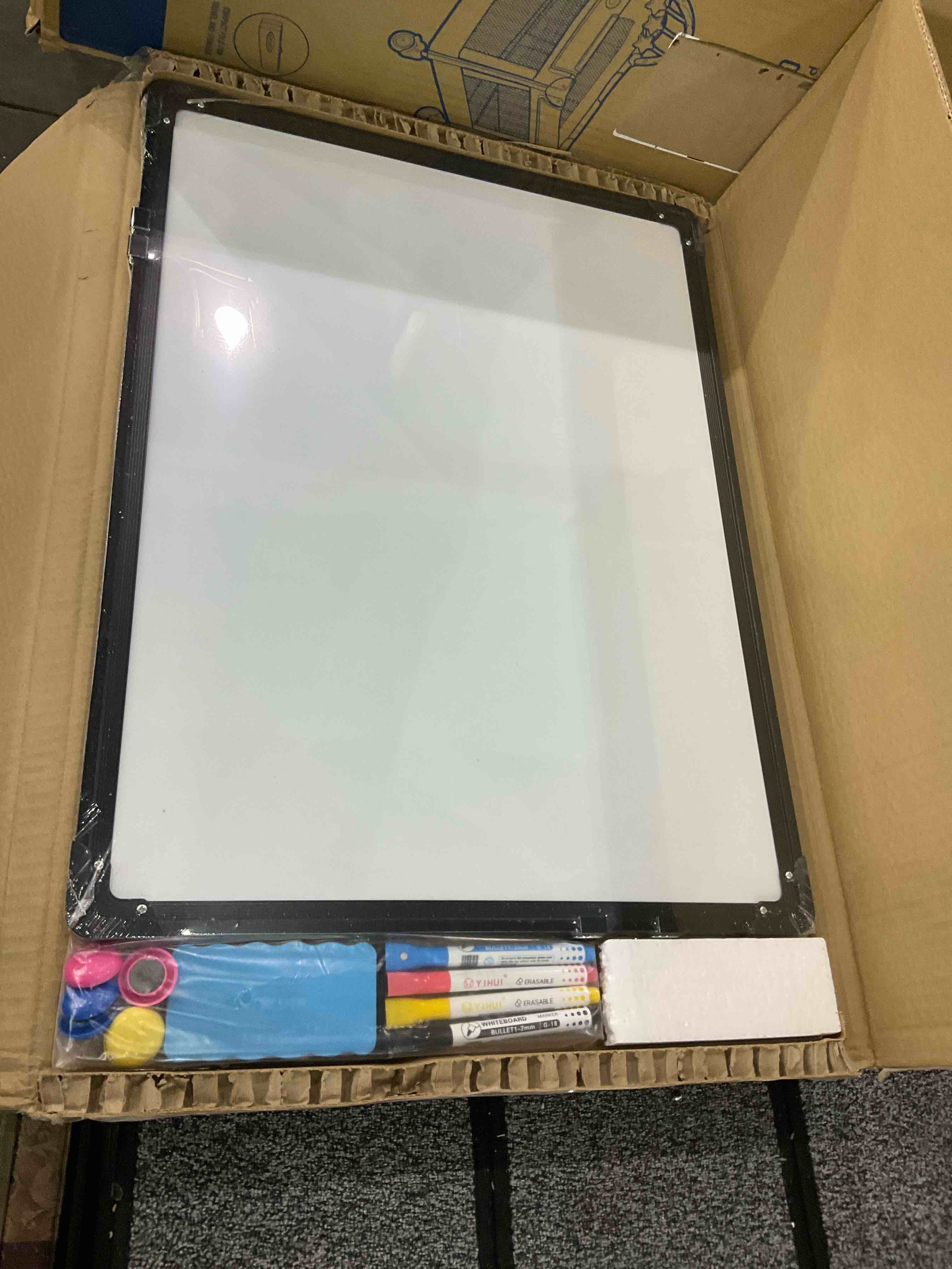 https://s3.amazonaws.com/lotting-images-prod/BargainHunt/EXS01029397_1707913319971.jpeg