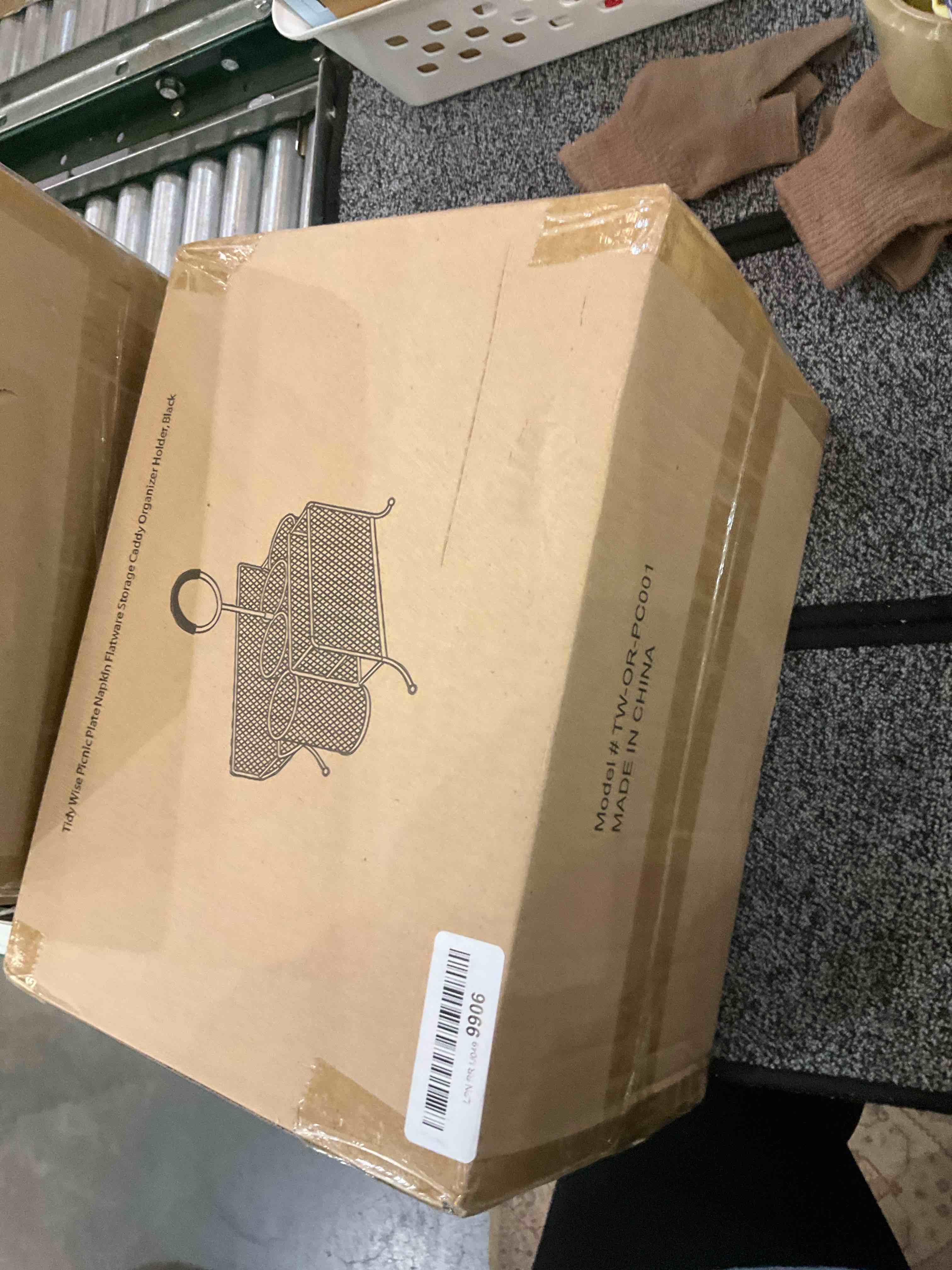 https://s3.amazonaws.com/lotting-images-prod/BargainHunt/EXS01029445_1707928831523.jpeg