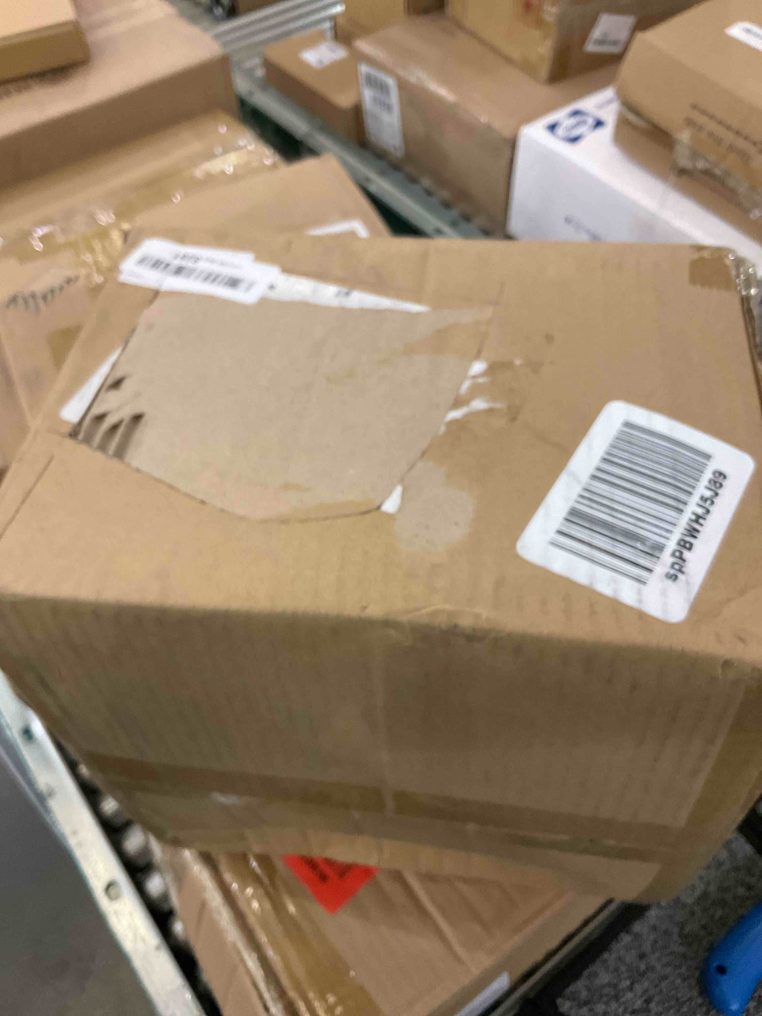 https://s3.amazonaws.com/lotting-images-prod/BargainHunt/EXS01029462_1707933852539.jpeg