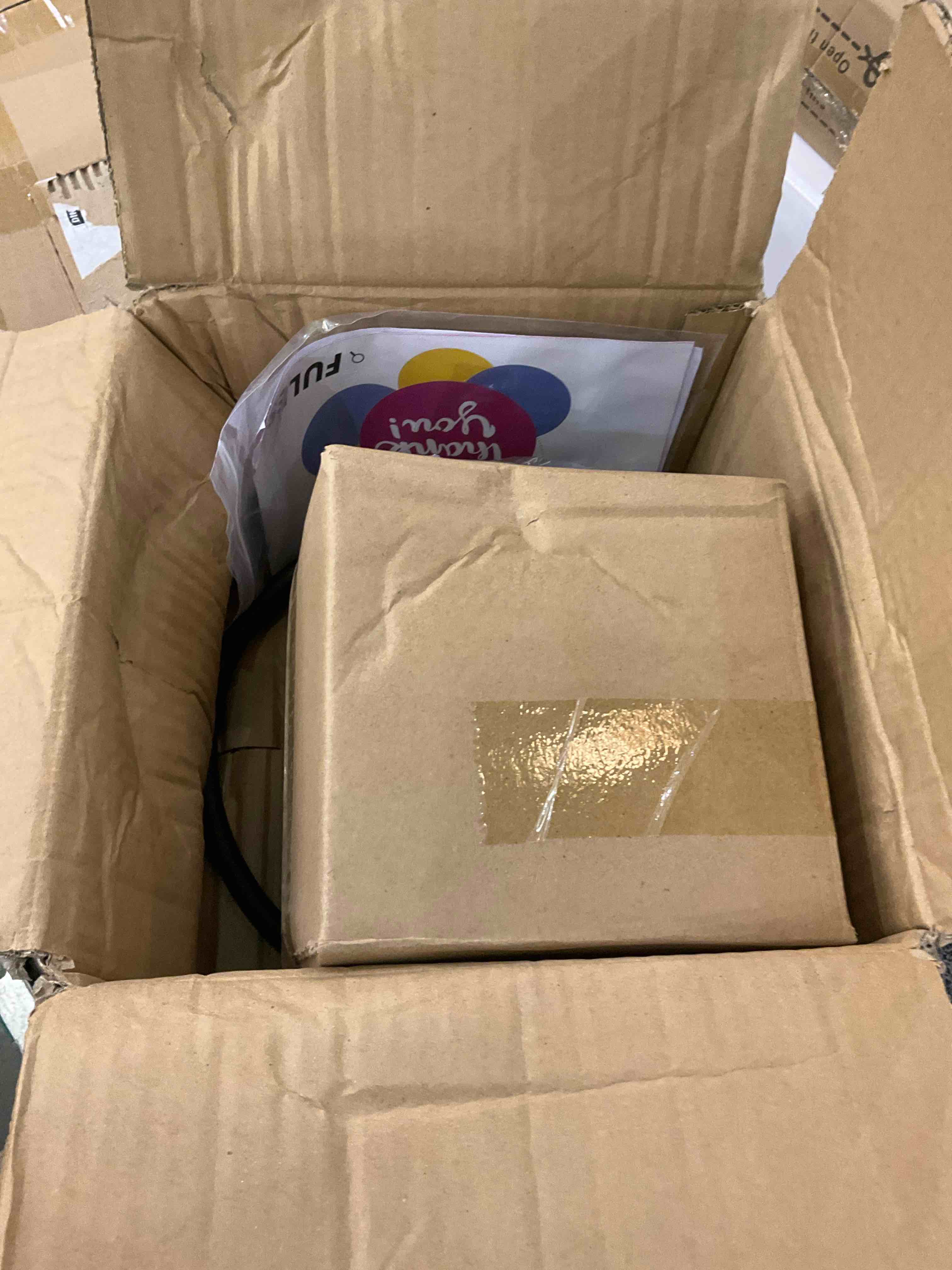https://s3.amazonaws.com/lotting-images-prod/BargainHunt/EXS01029462_1707933877040.jpeg