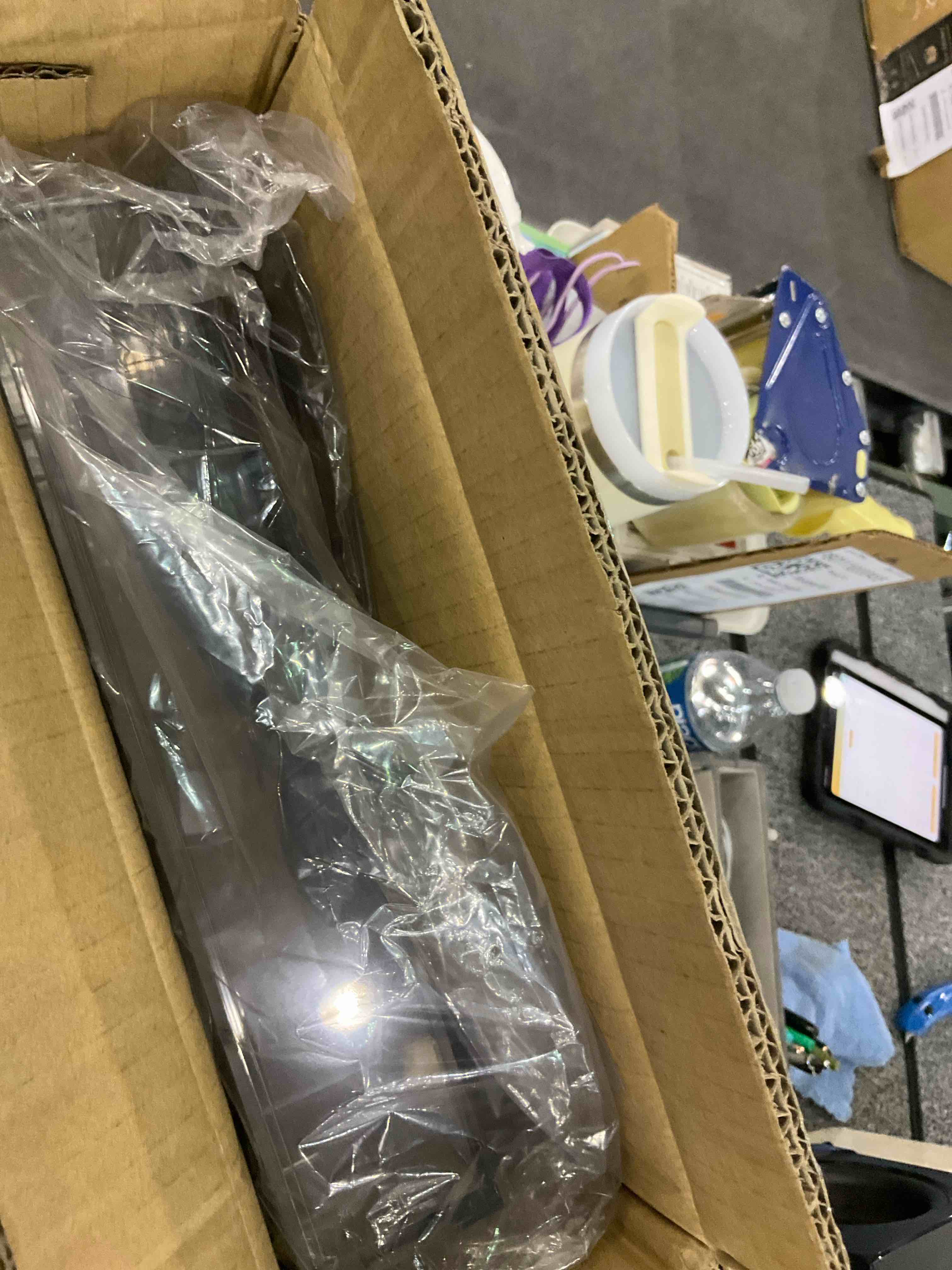 https://s3.amazonaws.com/lotting-images-prod/BargainHunt/EXS01029762_1709040696007.jpeg