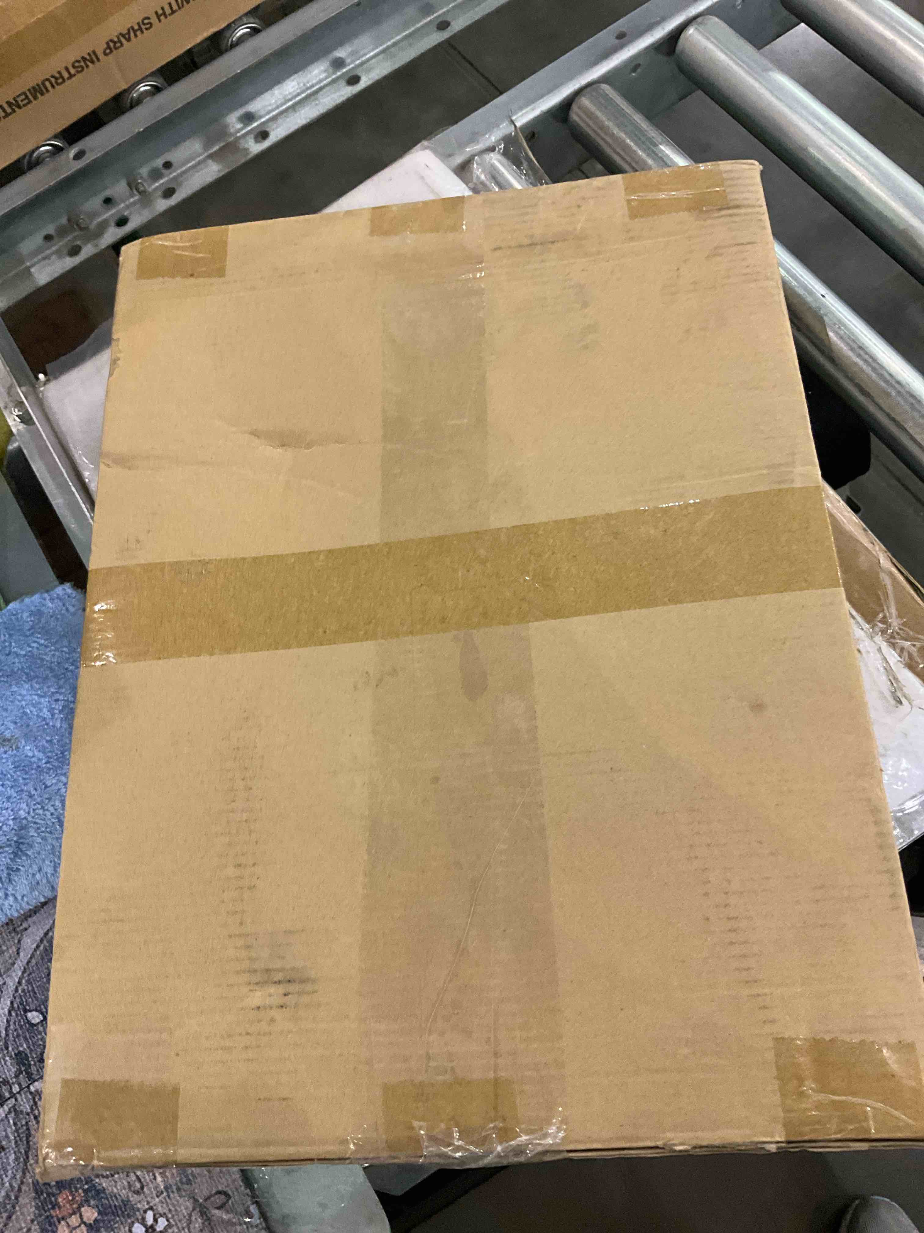 https://s3.amazonaws.com/lotting-images-prod/BargainHunt/EXS01029823_1709122431264.jpeg