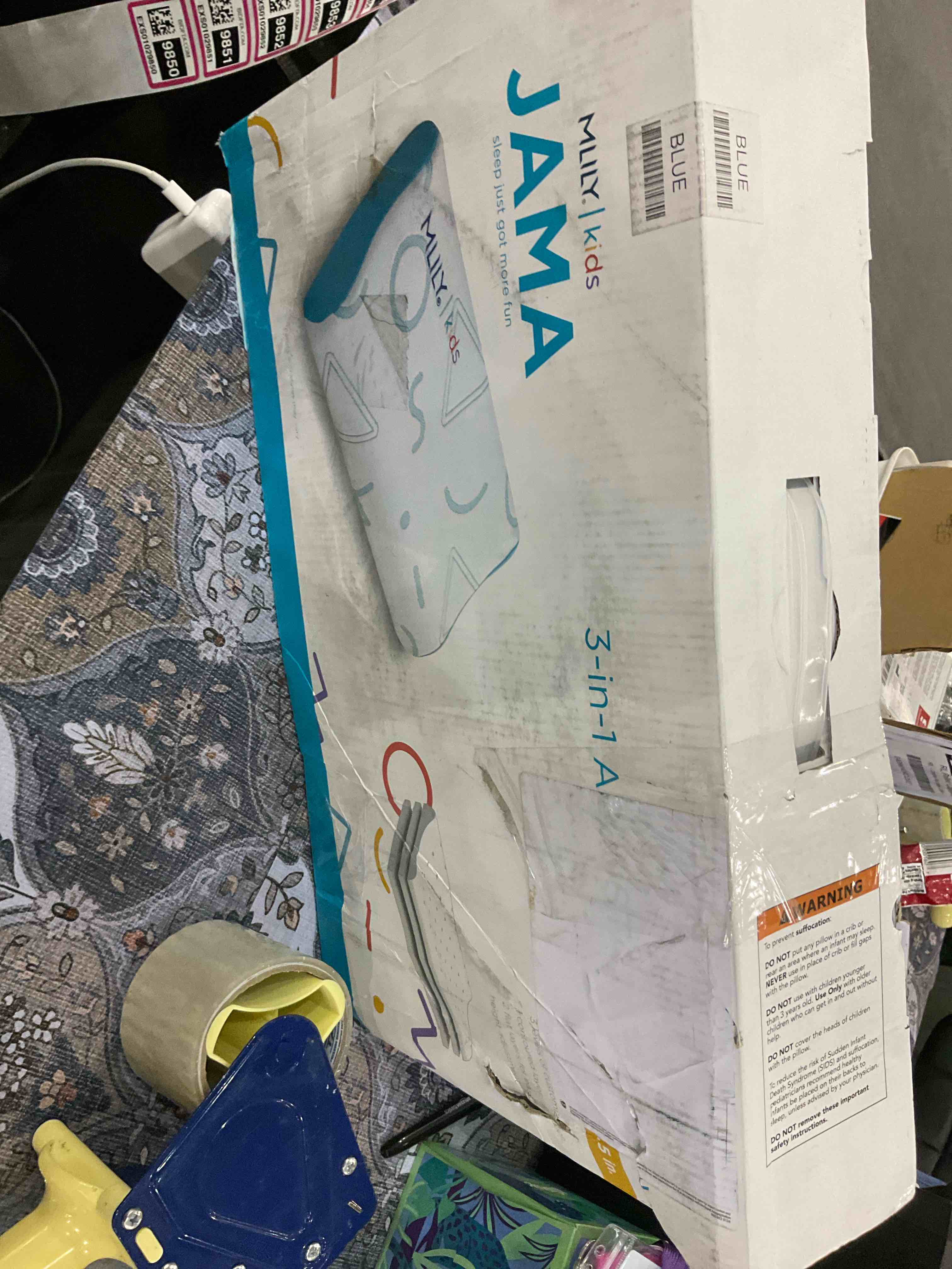 https://s3.amazonaws.com/lotting-images-prod/BargainHunt/EXS01029850_1709131279194.jpeg