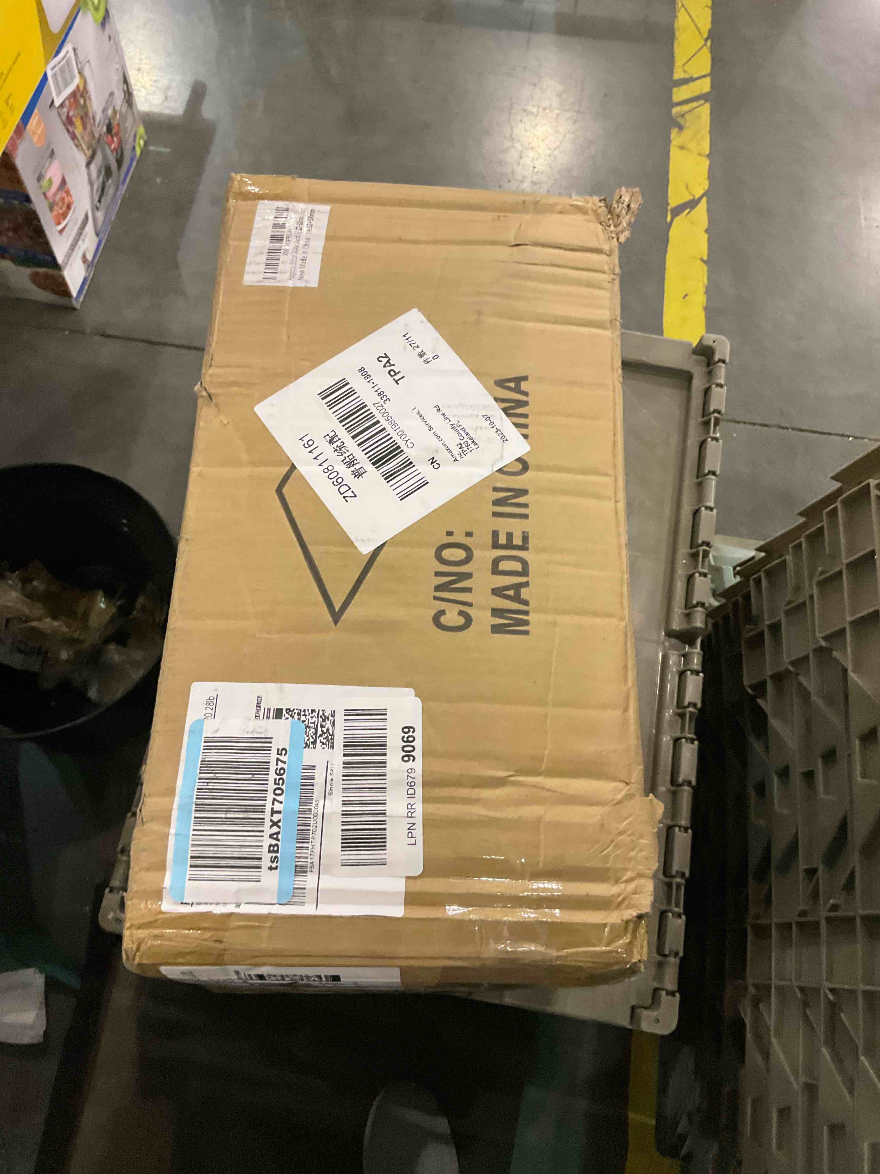 https://s3.amazonaws.com/lotting-images-prod/BargainHunt/EXS01029901_1709211228913.jpeg