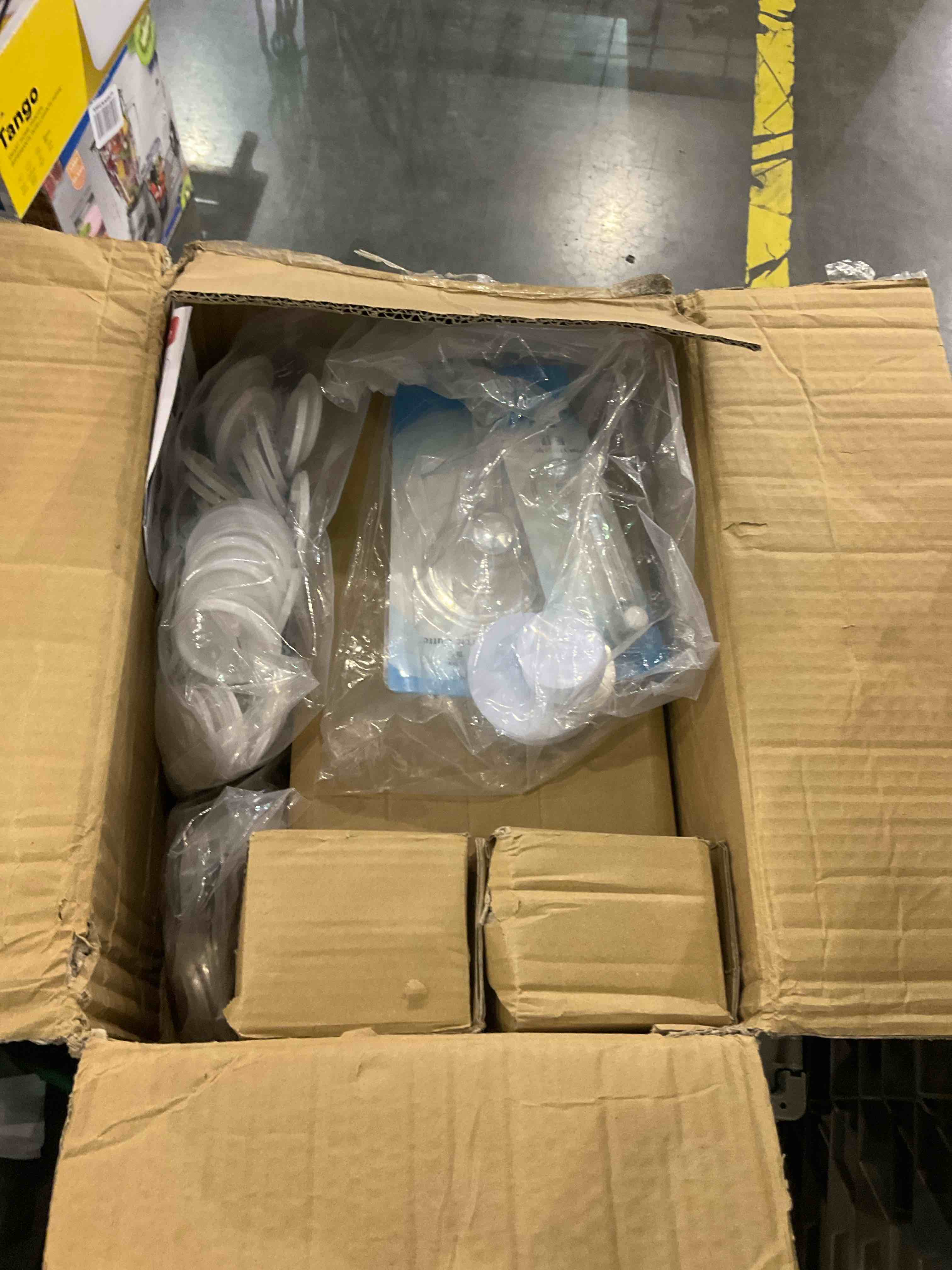 https://s3.amazonaws.com/lotting-images-prod/BargainHunt/EXS01029901_1709211256865.jpeg