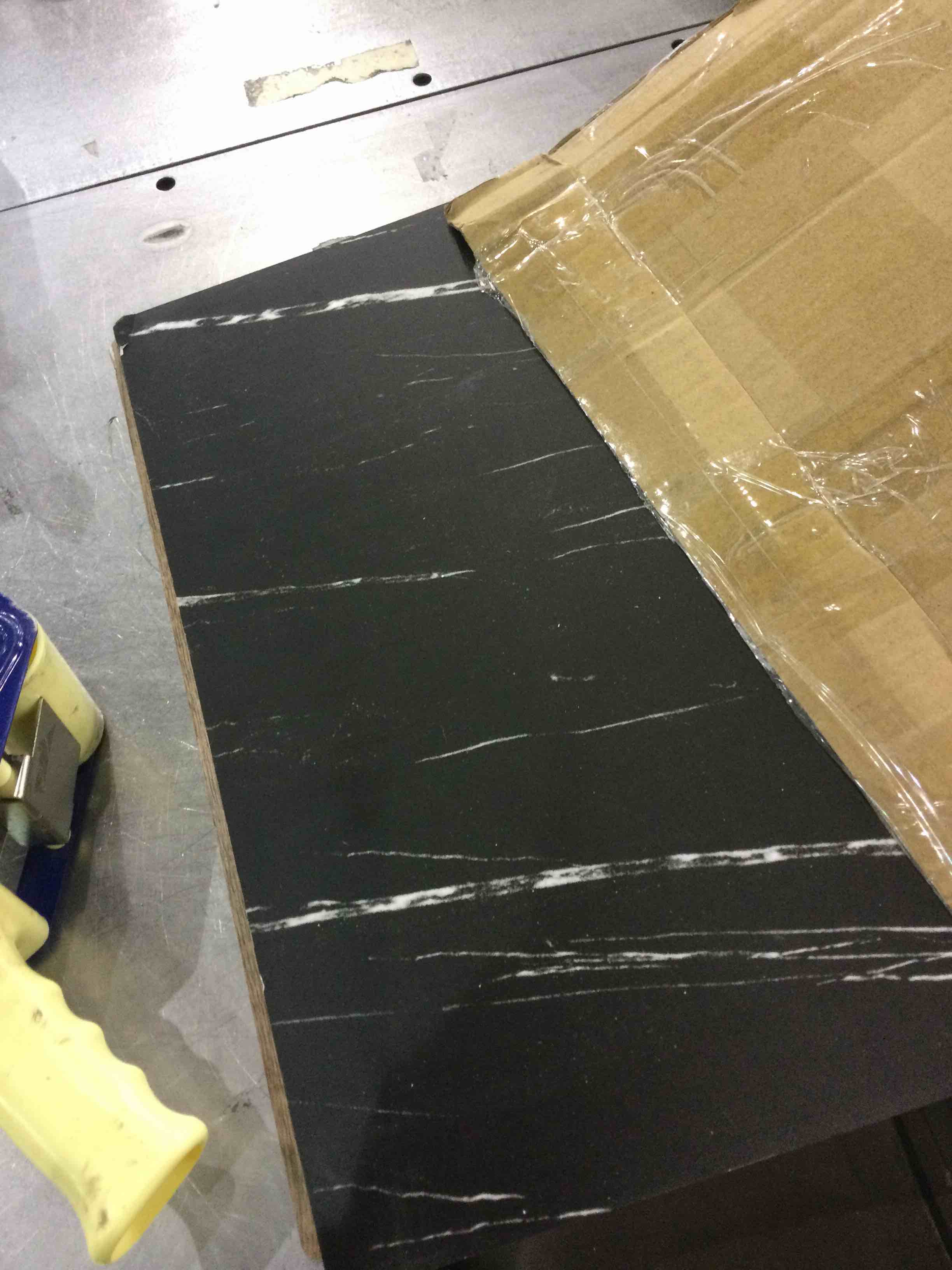 https://s3.amazonaws.com/lotting-images-prod/BargainHunt/EXS01030136_1709209323304.jpeg