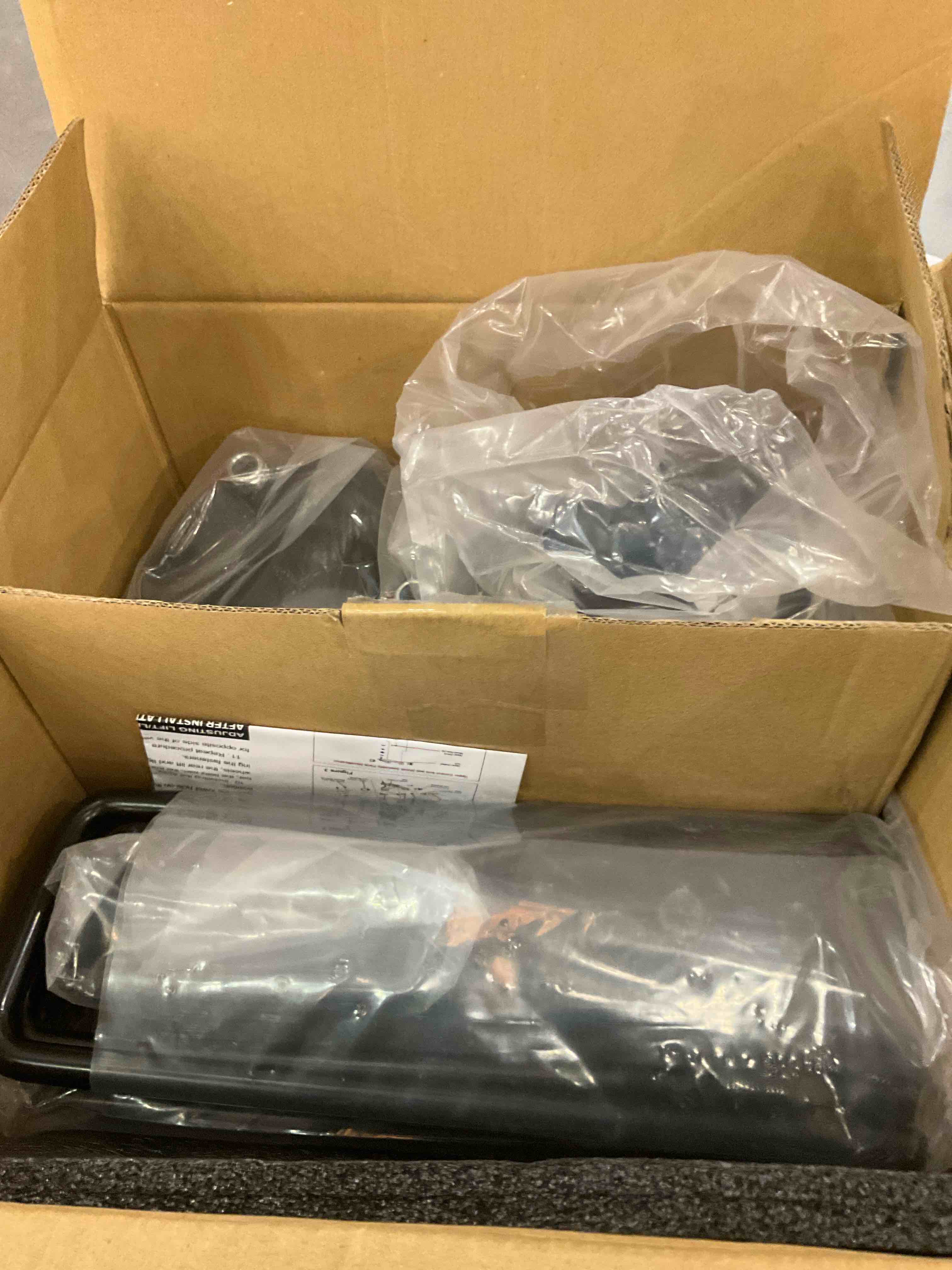 https://s3.amazonaws.com/lotting-images-prod/BargainHunt/EXS01030705_1710862157639.jpeg