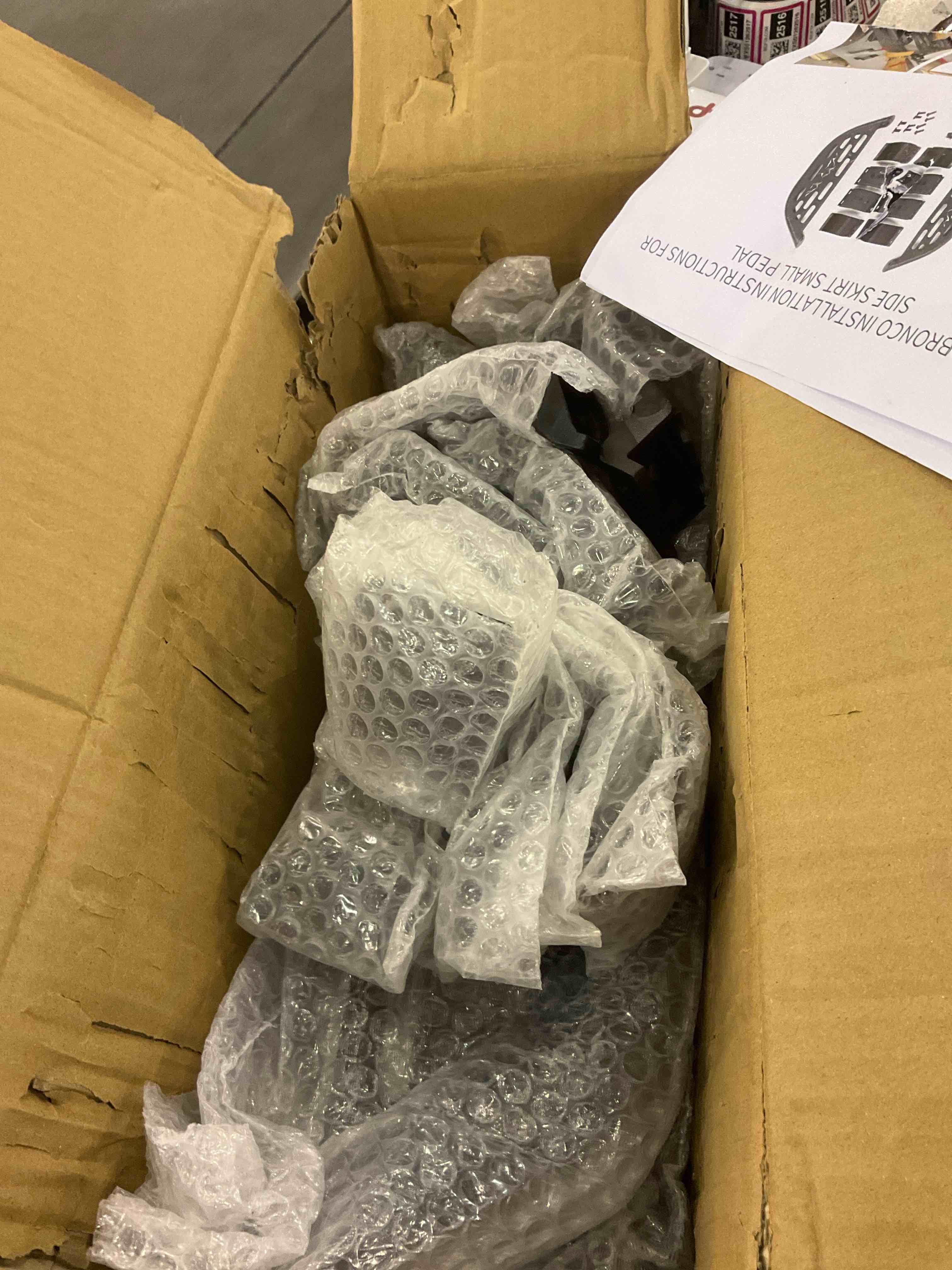 https://s3.amazonaws.com/lotting-images-prod/BargainHunt/EXS01030738_1710934057289.jpeg