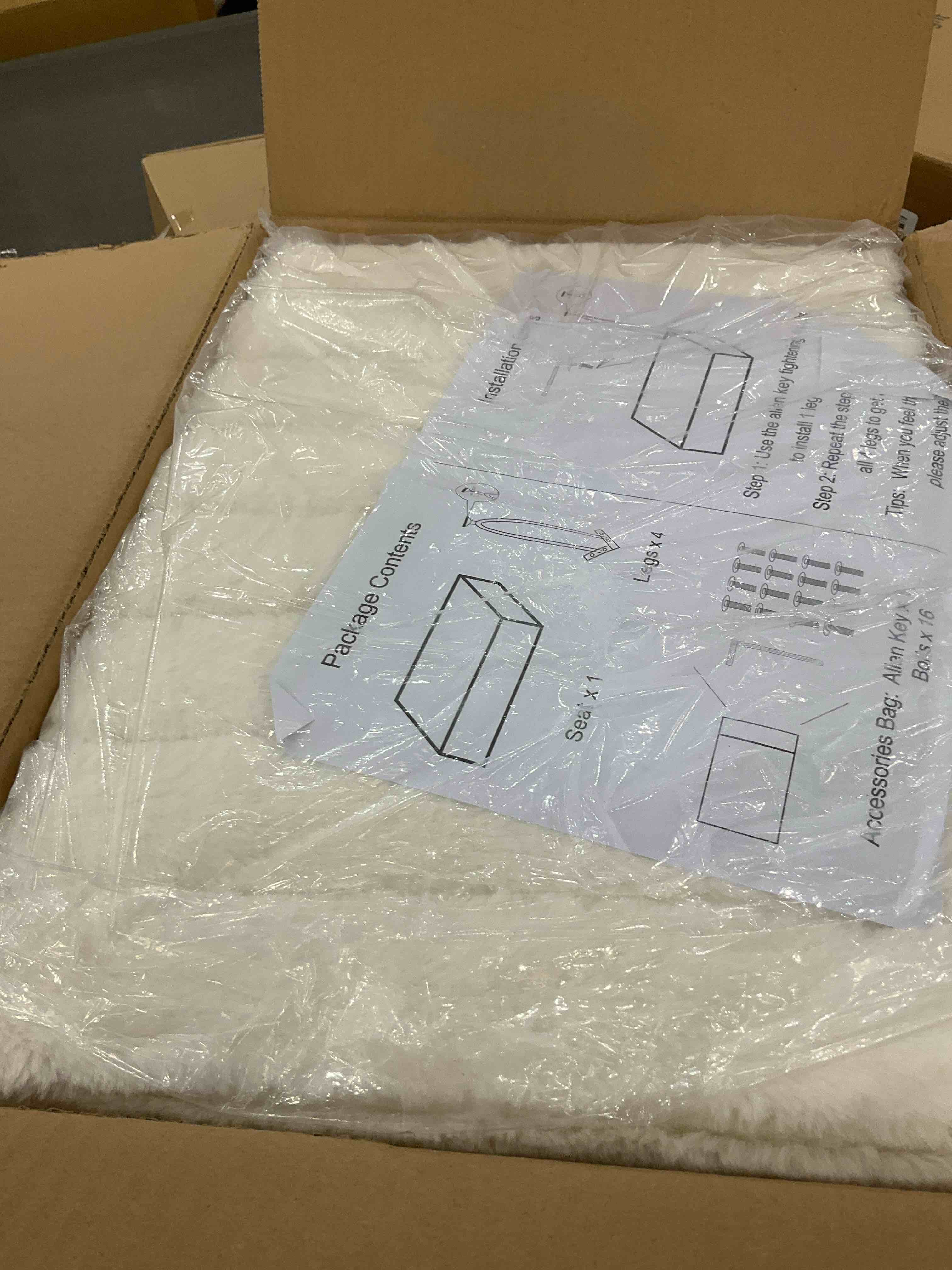 https://s3.amazonaws.com/lotting-images-prod/BargainHunt/EXS01030970_1711045944044.jpeg