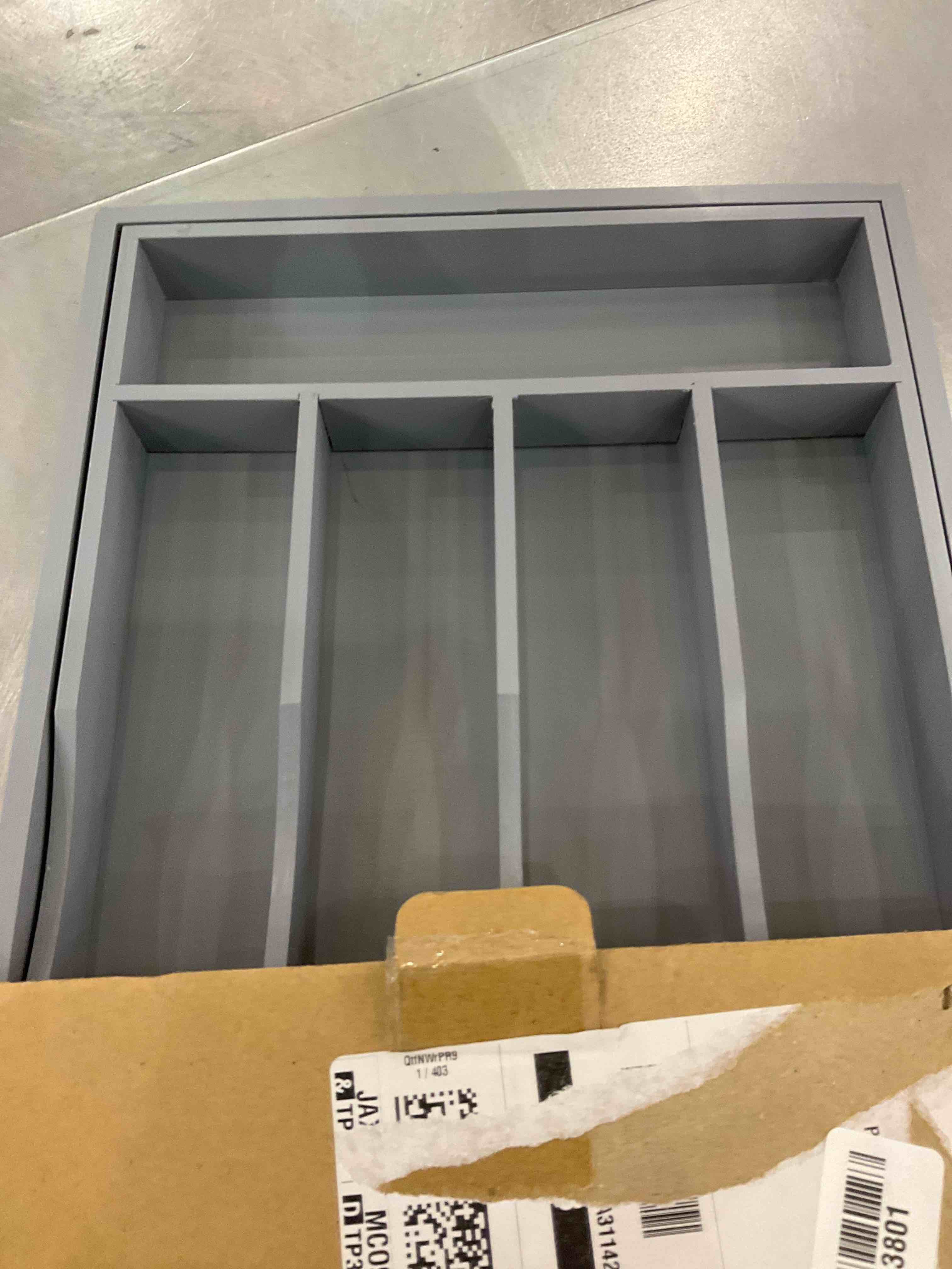 https://s3.amazonaws.com/lotting-images-prod/BargainHunt/EXS01031111_1709842351377.jpeg