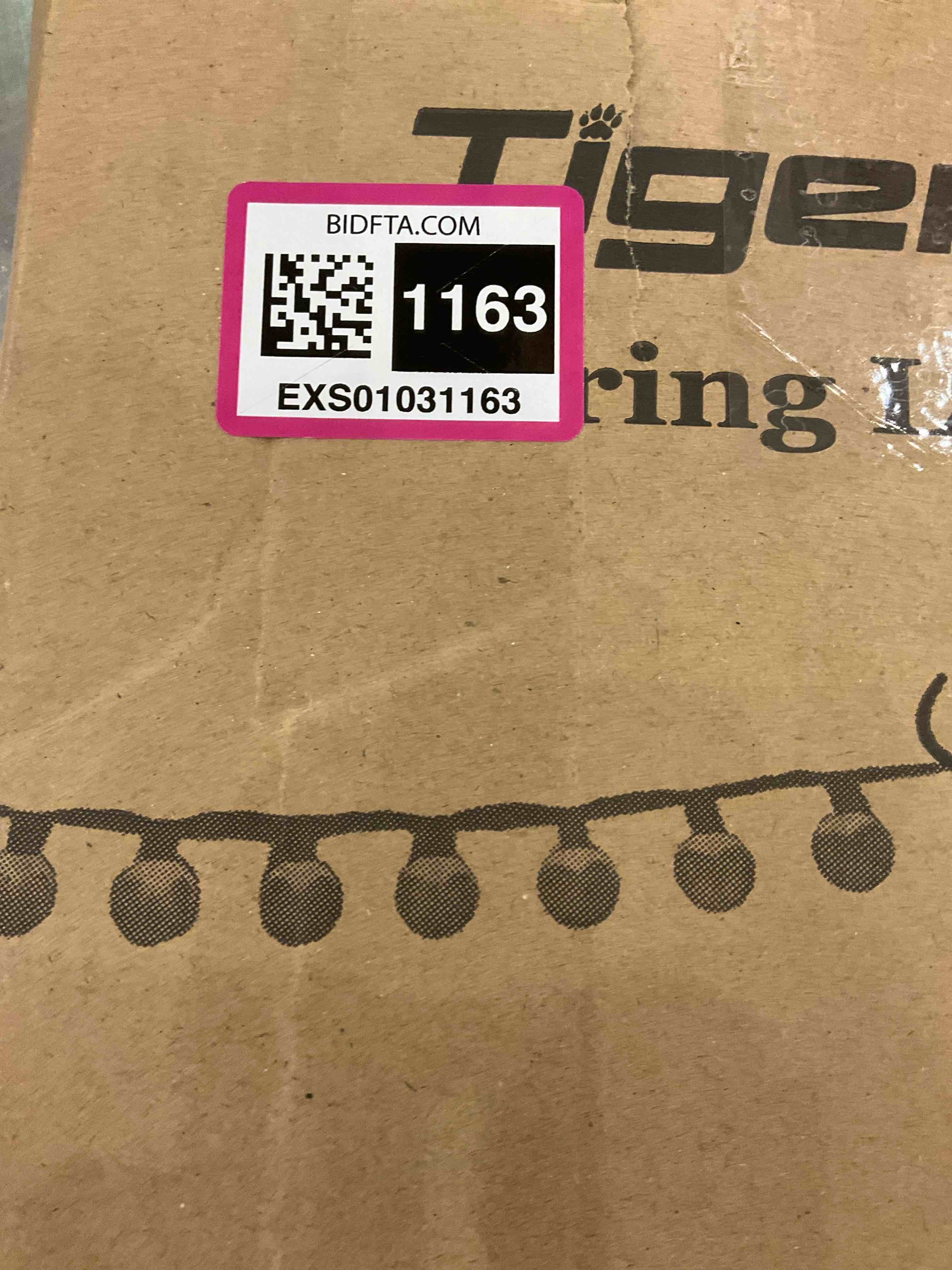 https://s3.amazonaws.com/lotting-images-prod/BargainHunt/EXS01031163_1709909124978.jpeg