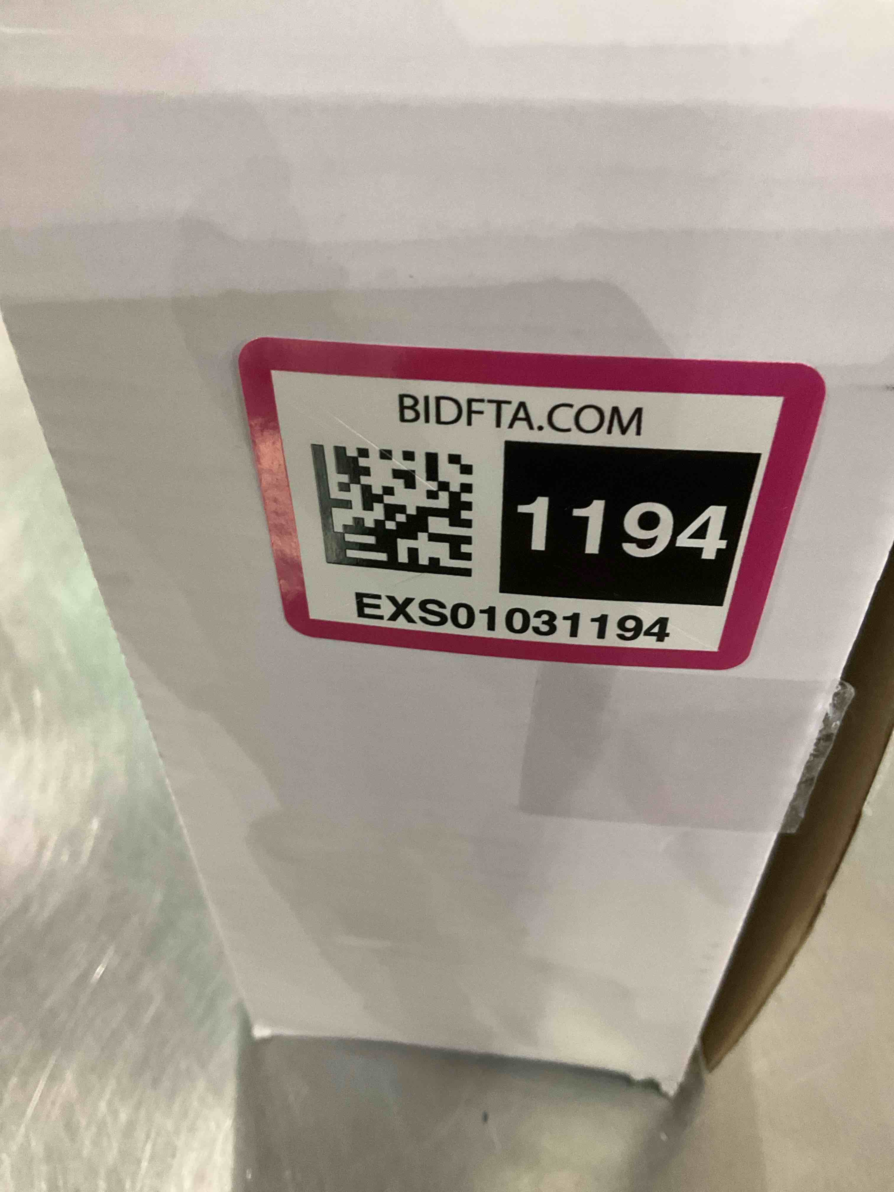 https://s3.amazonaws.com/lotting-images-prod/BargainHunt/EXS01031194_1709913423456.jpeg