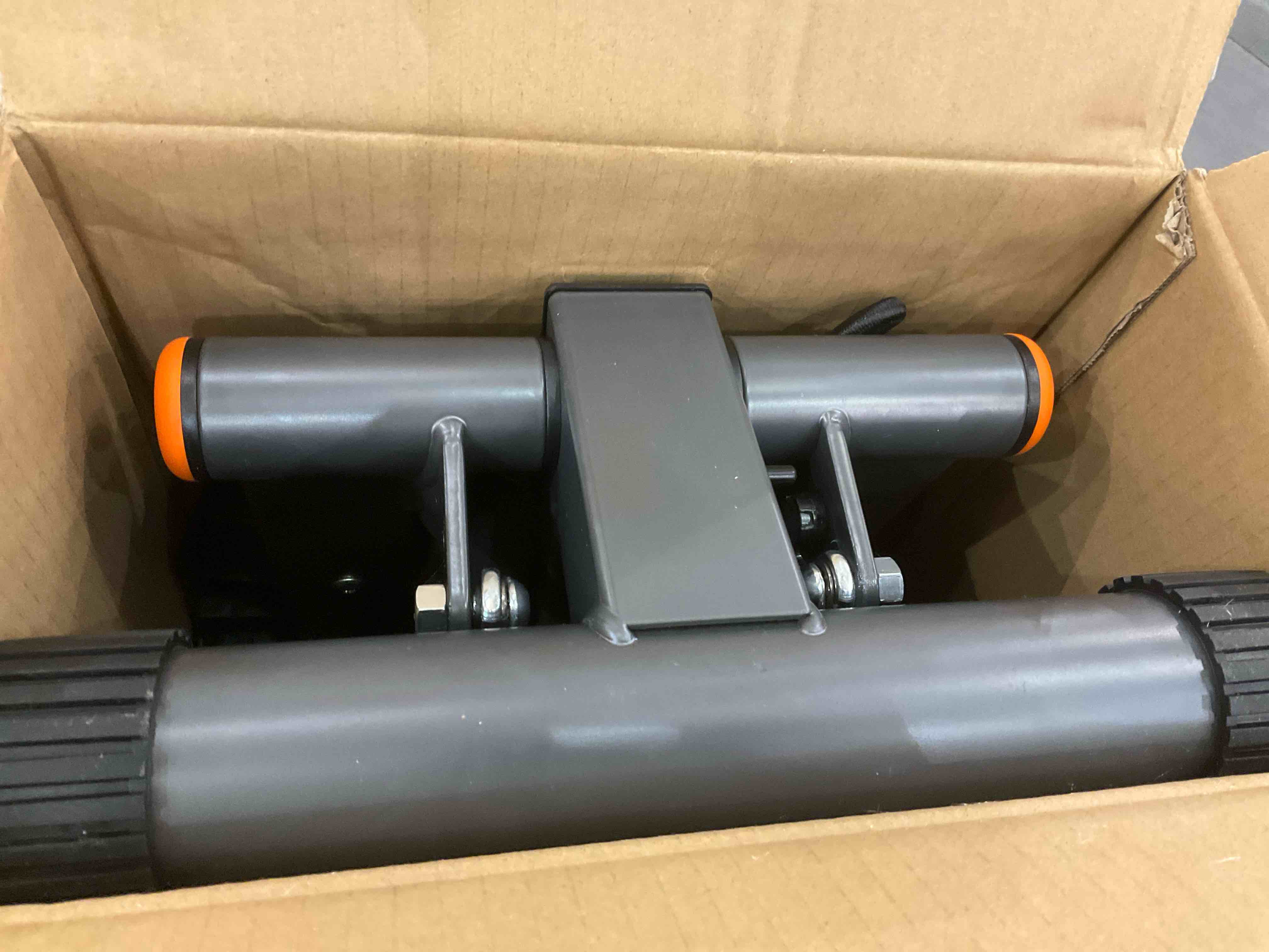 https://s3.amazonaws.com/lotting-images-prod/BargainHunt/EXS01031258_1709927842896.jpeg