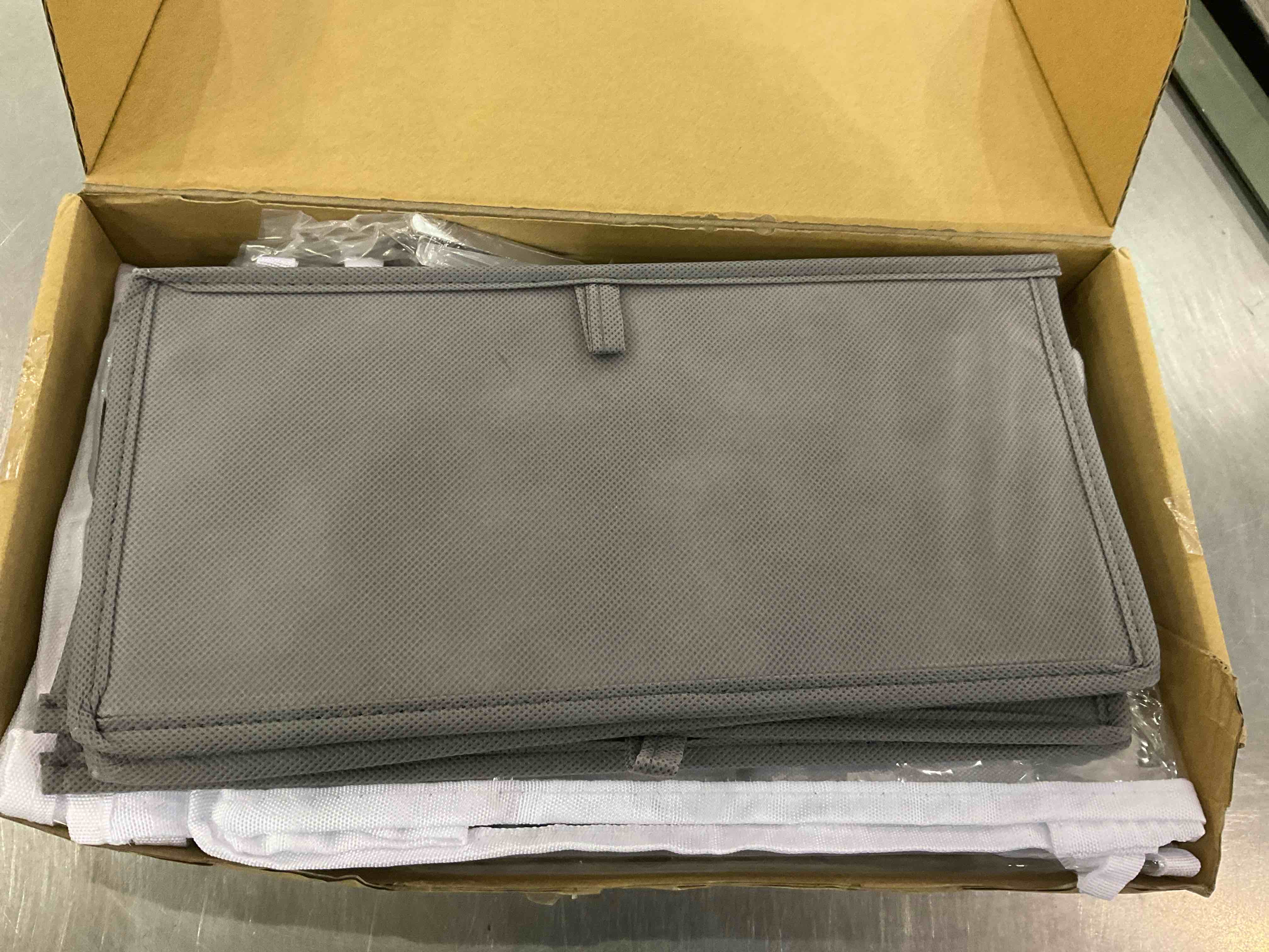 https://s3.amazonaws.com/lotting-images-prod/BargainHunt/EXS01031269_1710156019947.jpeg