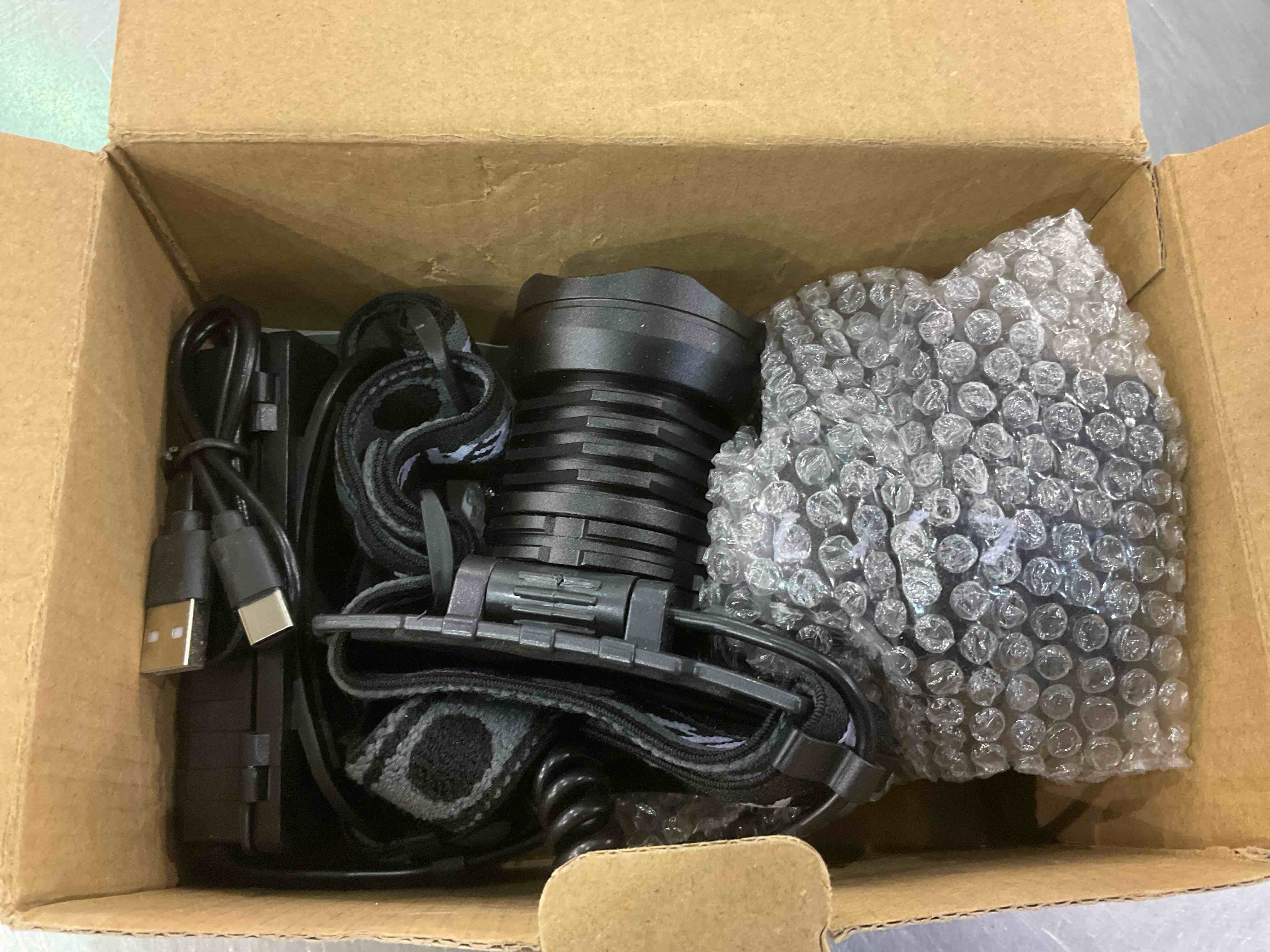https://s3.amazonaws.com/lotting-images-prod/BargainHunt/EXS01031296_1710160019596.jpeg
