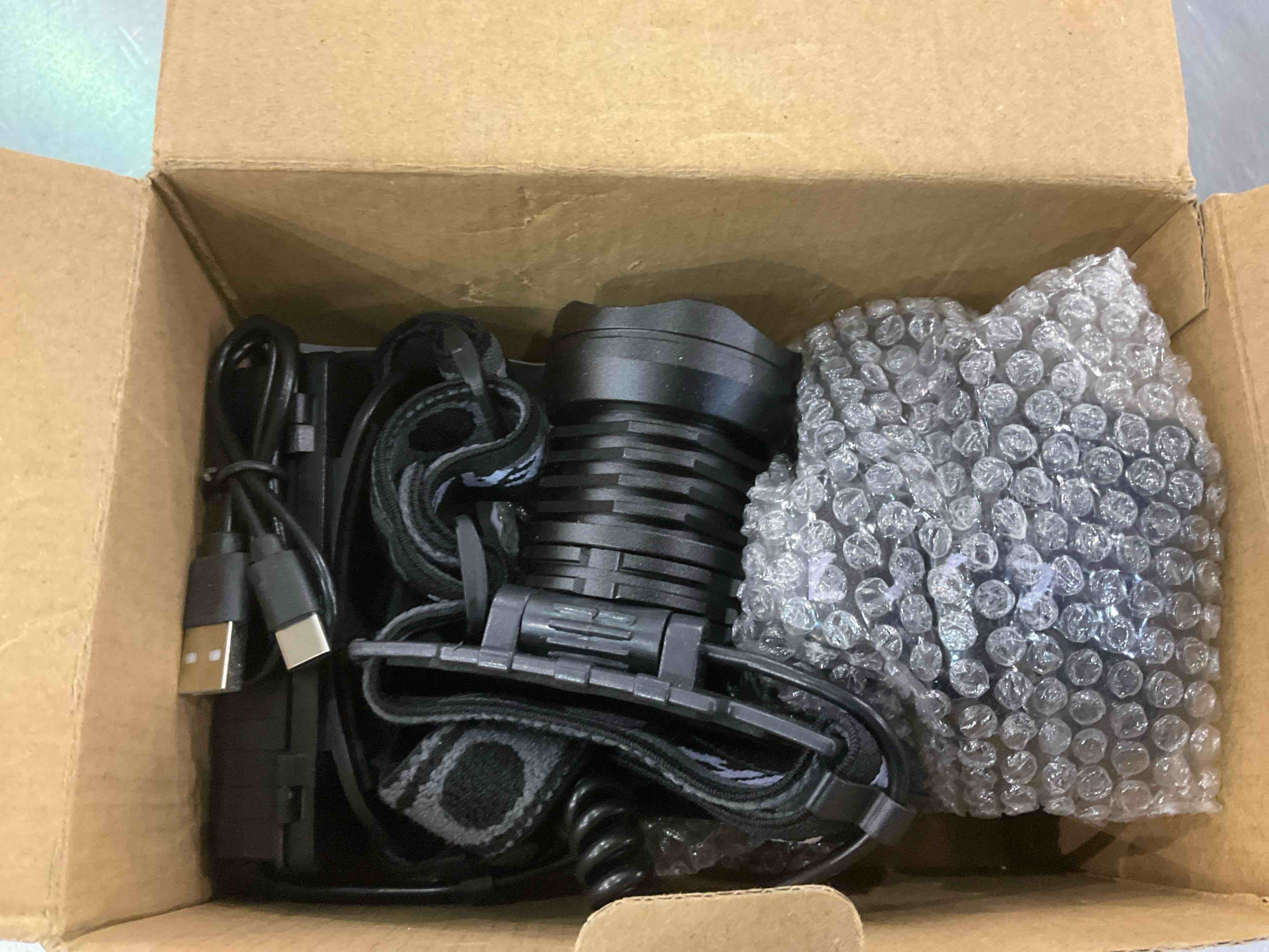 https://s3.amazonaws.com/lotting-images-prod/BargainHunt/EXS01031296_1710160022085.jpeg
