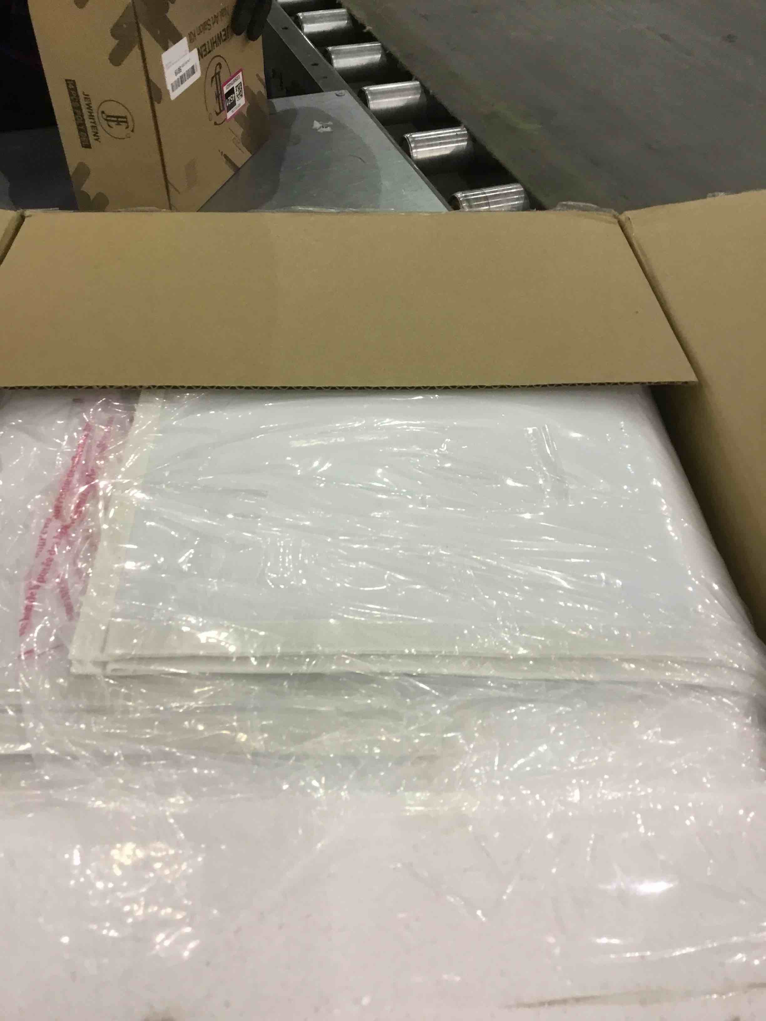 https://s3.amazonaws.com/lotting-images-prod/BargainHunt/EXS01031710_1707918282193.jpeg