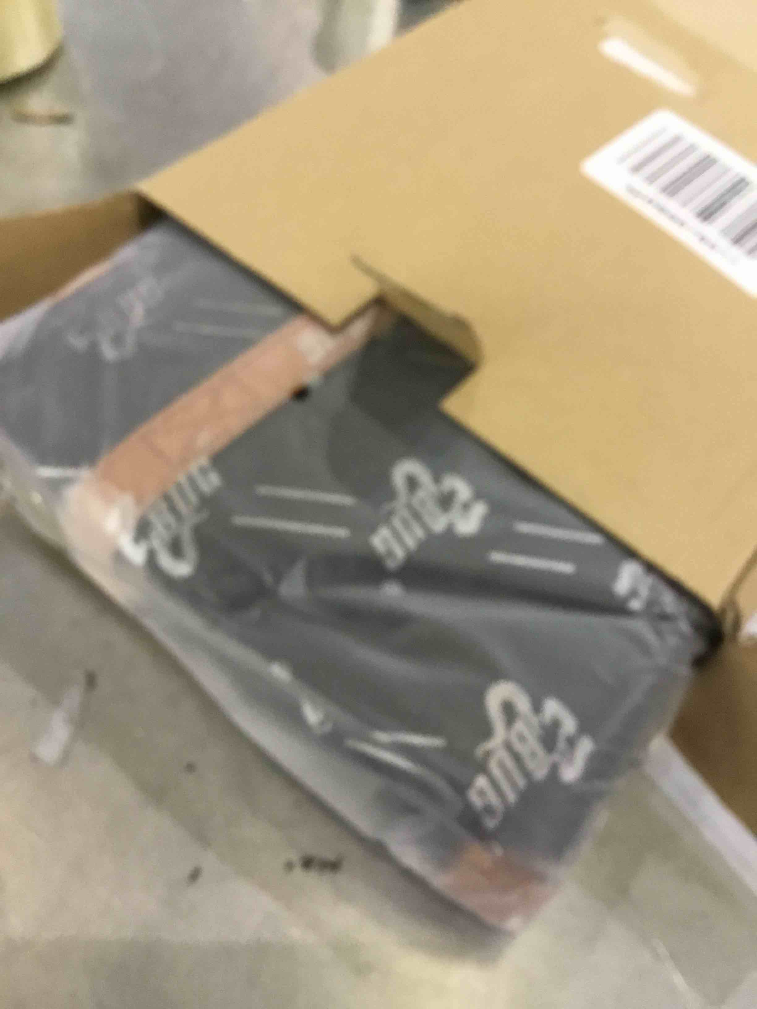 https://s3.amazonaws.com/lotting-images-prod/BargainHunt/EXS01031718_1707921398600.jpeg