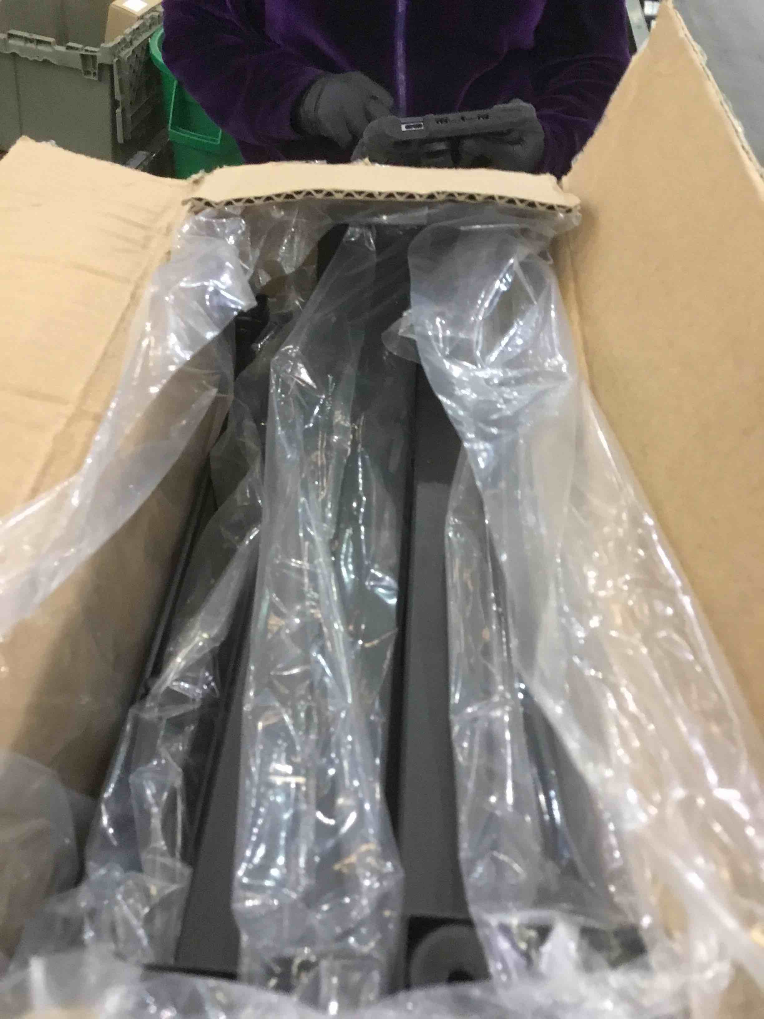 https://s3.amazonaws.com/lotting-images-prod/BargainHunt/EXS01031771_1707928216922.jpeg