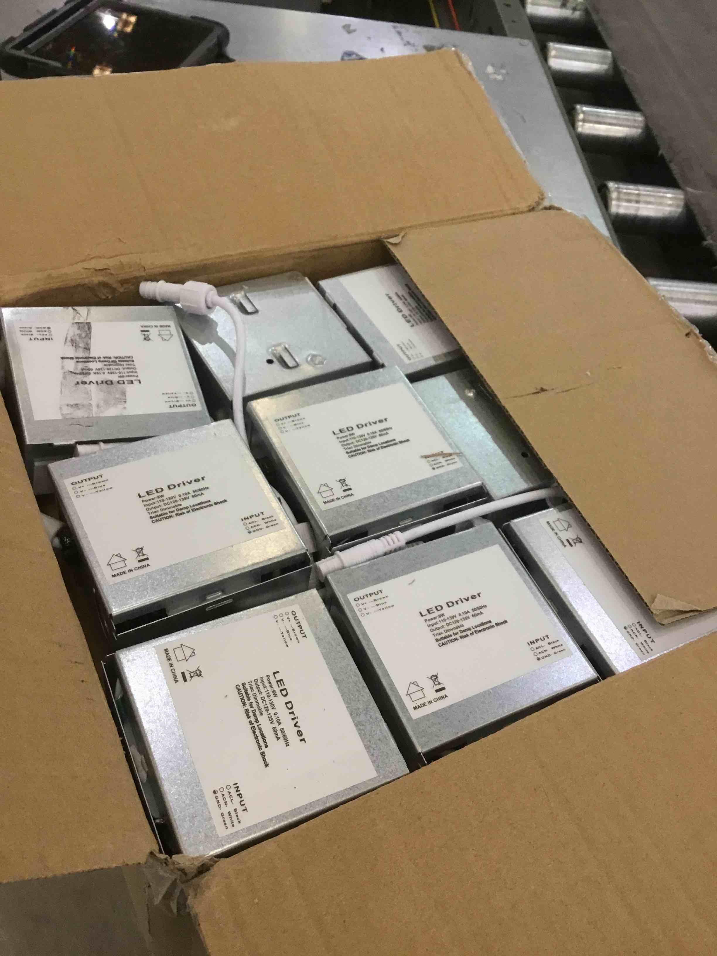 https://s3.amazonaws.com/lotting-images-prod/BargainHunt/EXS01031840_1708019216163.jpeg