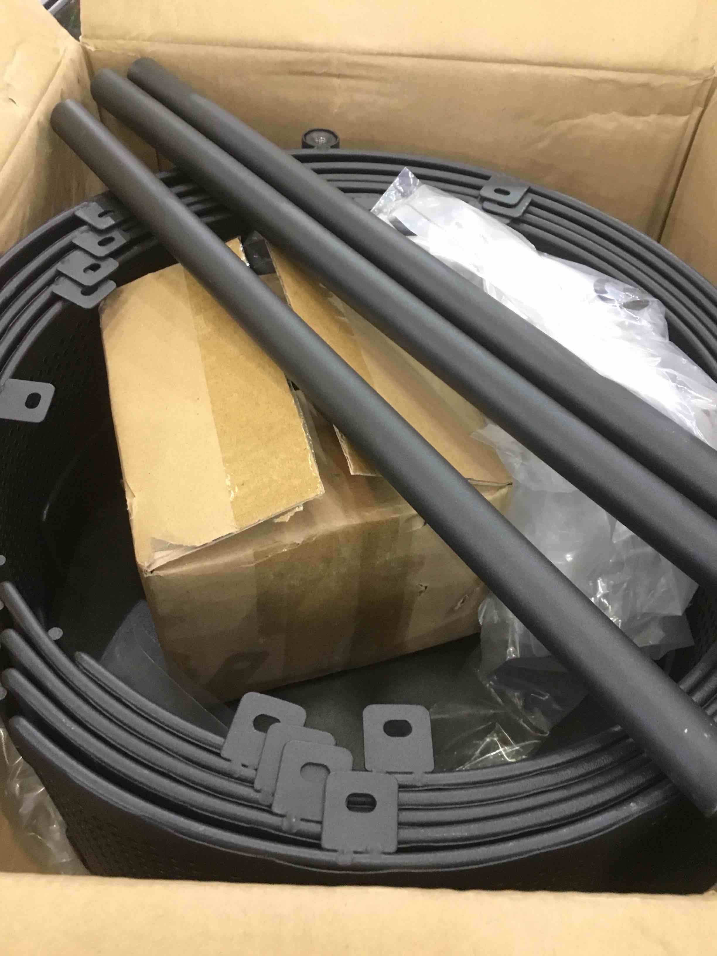 https://s3.amazonaws.com/lotting-images-prod/BargainHunt/EXS01031861_1708025412562.jpeg