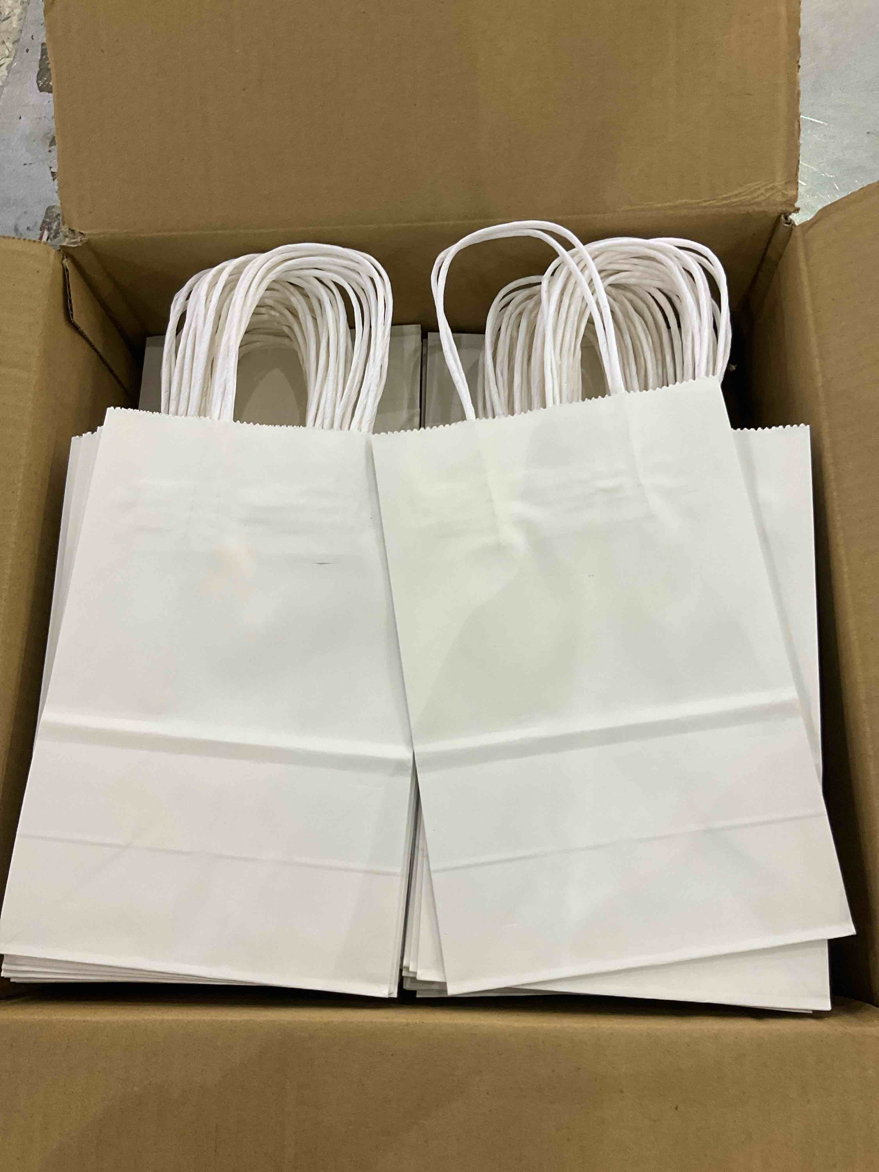 https://s3.amazonaws.com/lotting-images-prod/BargainHunt/EXS01032155_1708435282341.jpeg