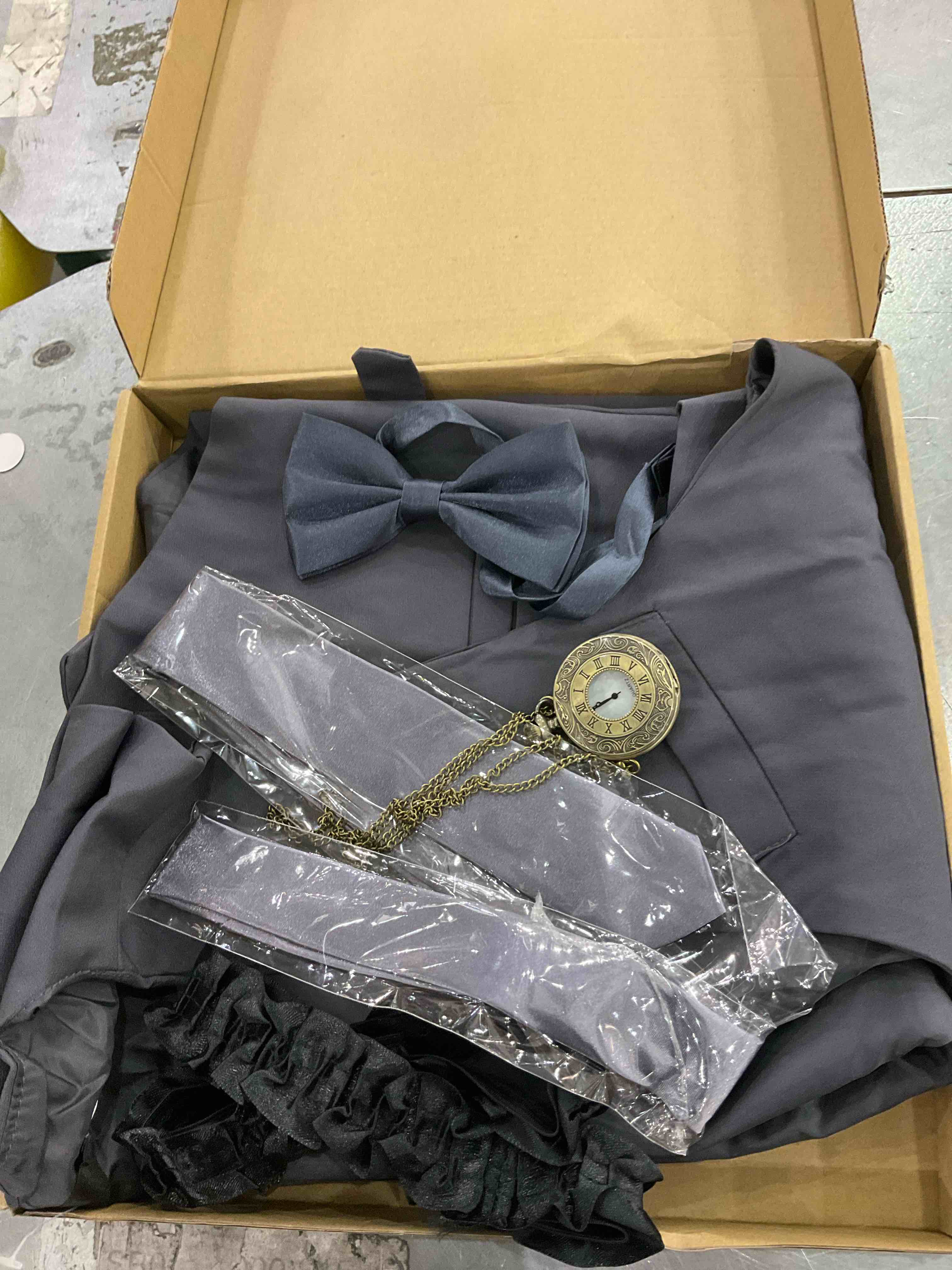 https://s3.amazonaws.com/lotting-images-prod/BargainHunt/EXS01032158_1708435714828.jpeg