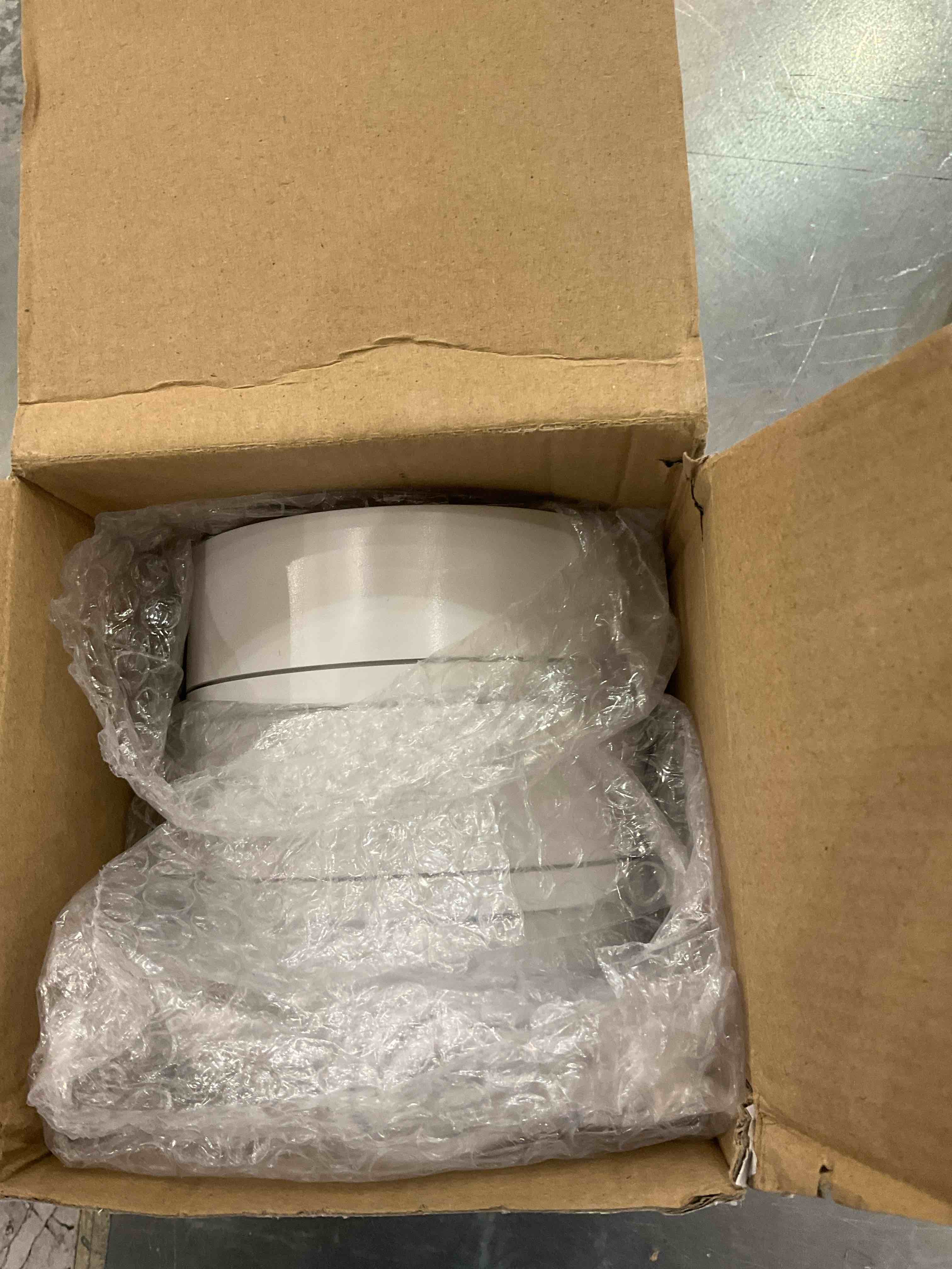 https://s3.amazonaws.com/lotting-images-prod/BargainHunt/EXS01032206_1708443625129.jpeg