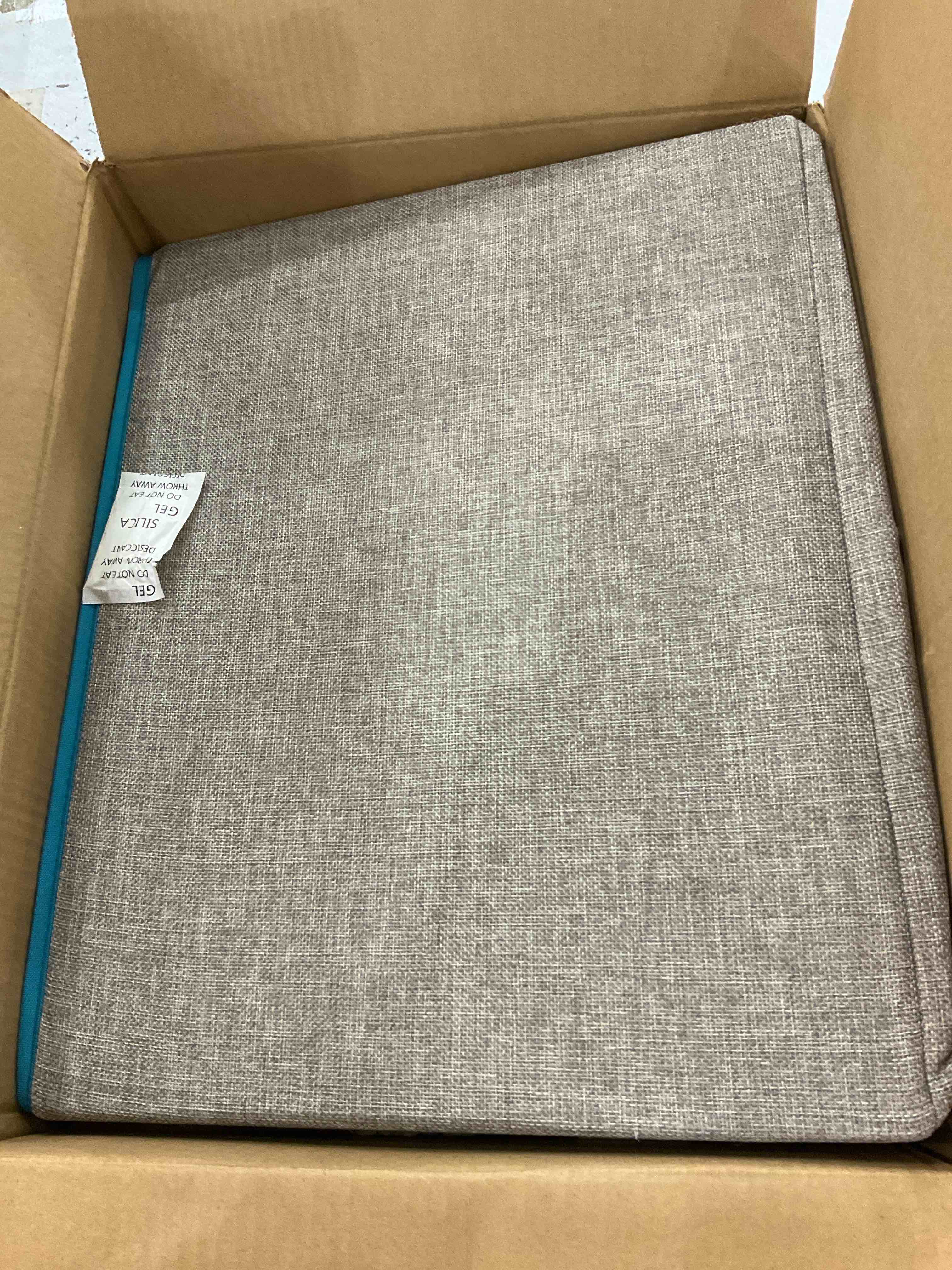 https://s3.amazonaws.com/lotting-images-prod/BargainHunt/EXS01032363_1708533549899.jpeg