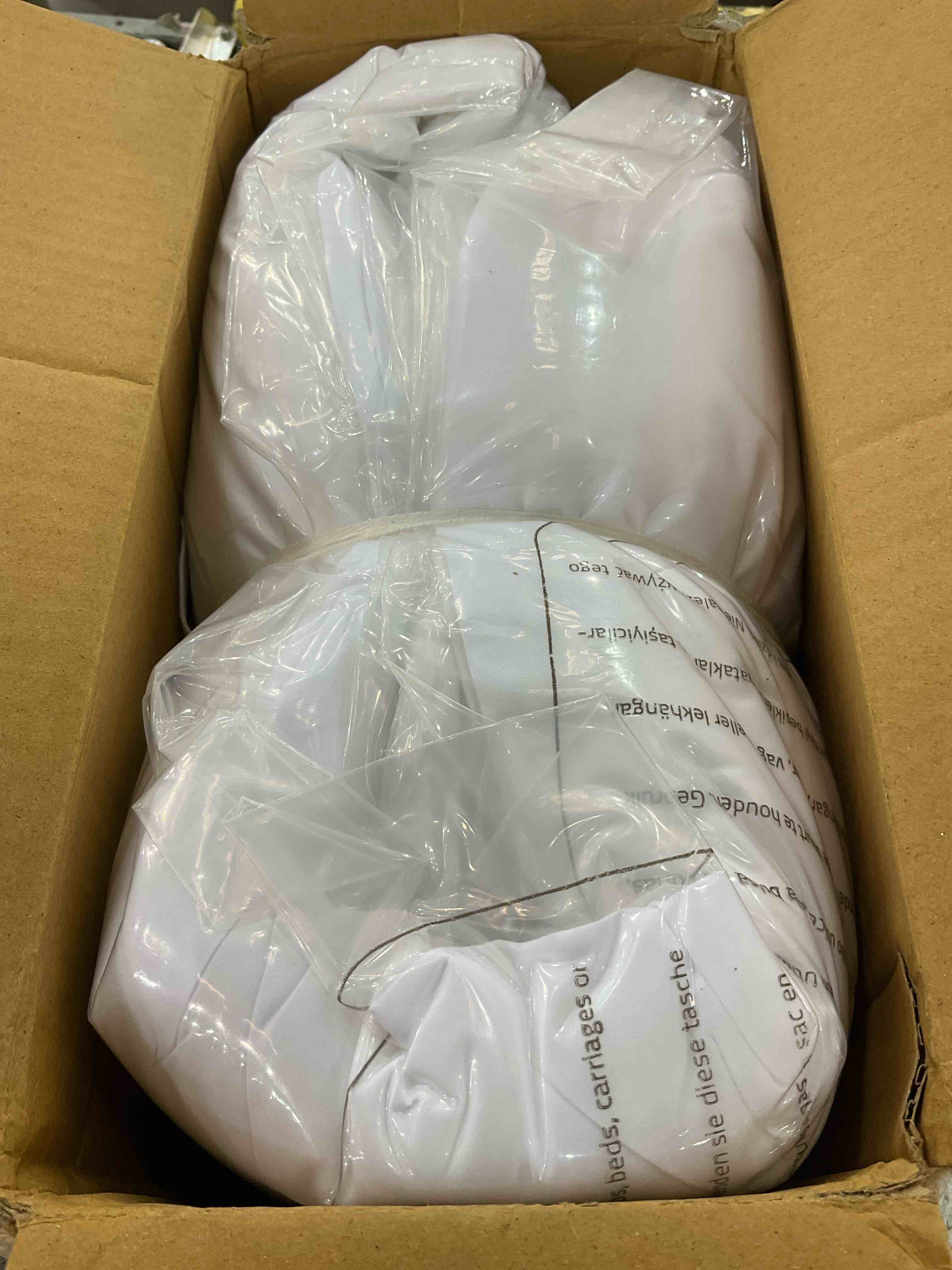 https://s3.amazonaws.com/lotting-images-prod/BargainHunt/EXS01032397_1708544016389.jpeg