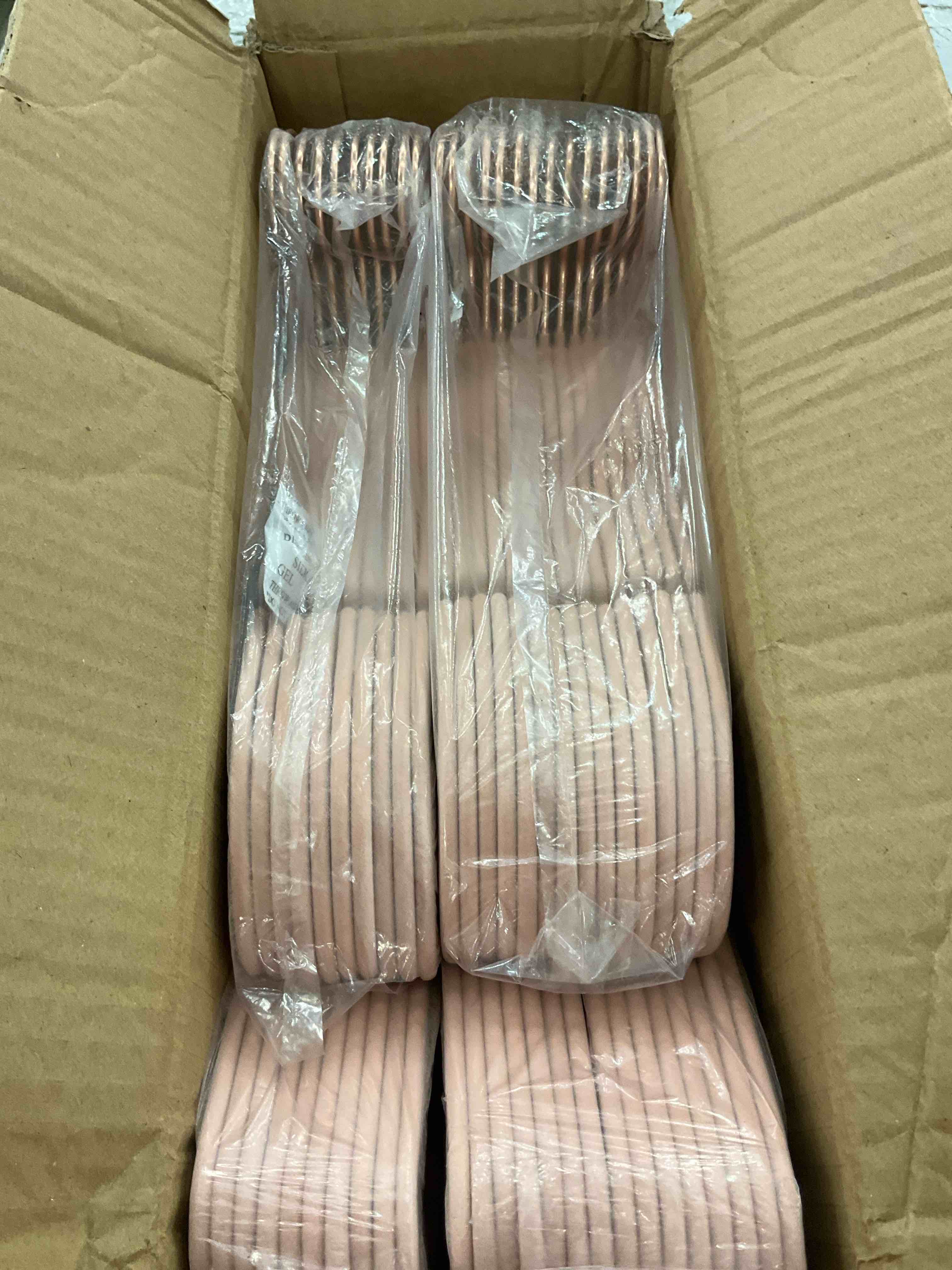 https://s3.amazonaws.com/lotting-images-prod/BargainHunt/EXS01032398_1708544165482.jpeg