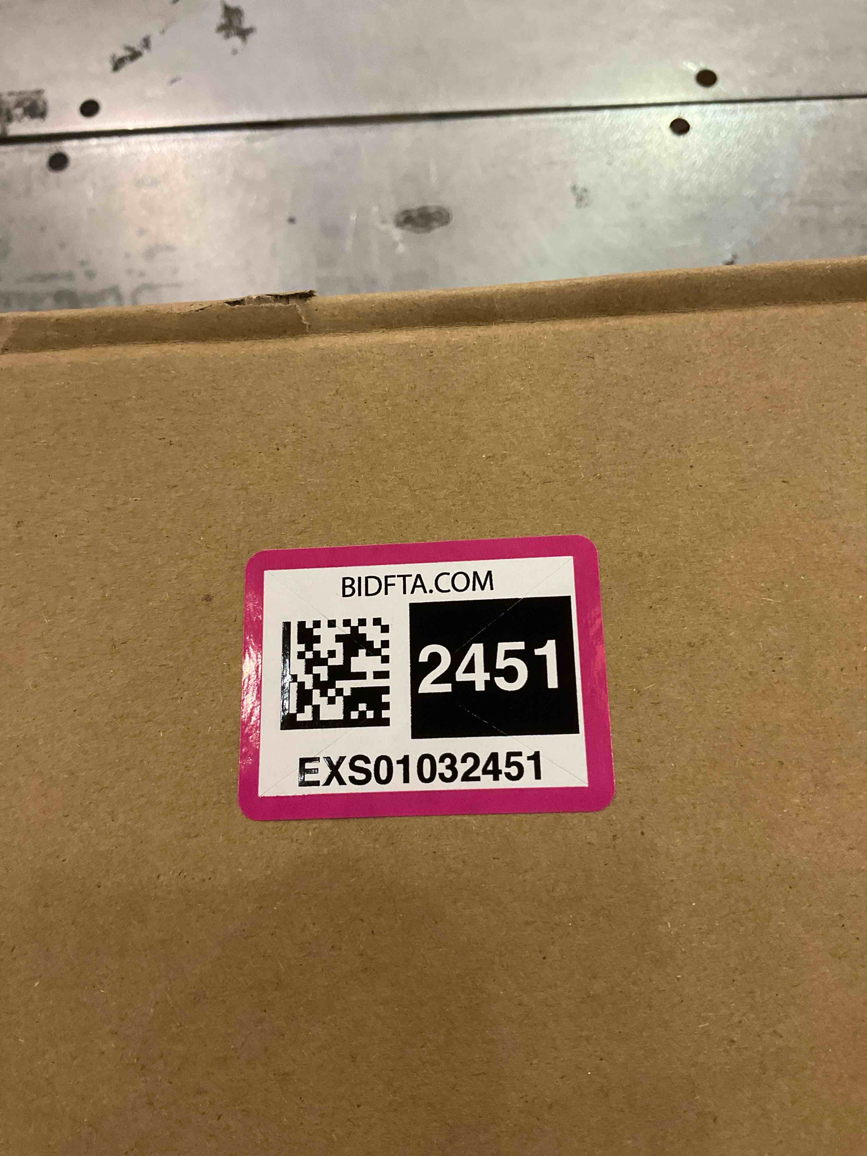 https://s3.amazonaws.com/lotting-images-prod/BargainHunt/EXS01032451_1708619448837.jpeg