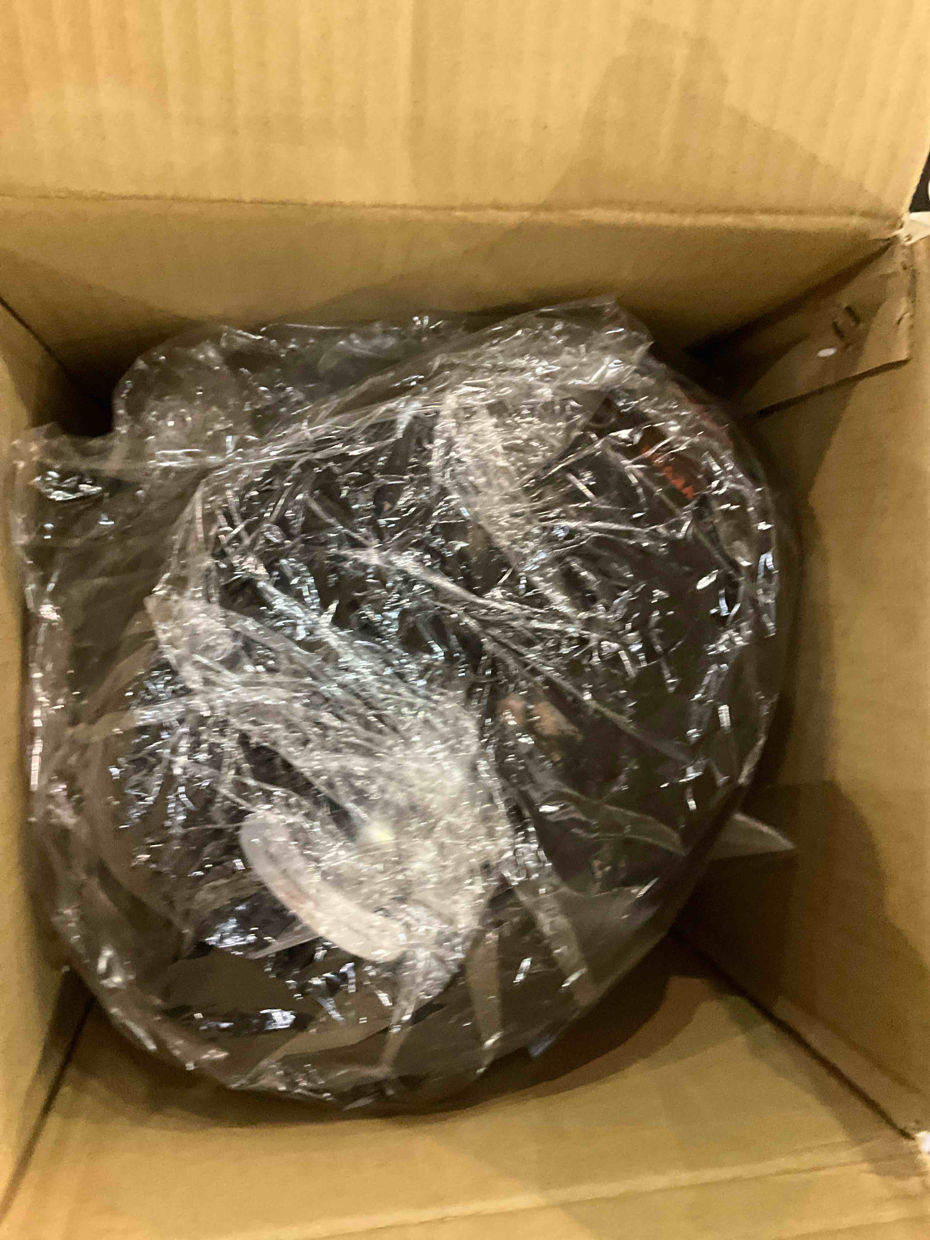 https://s3.amazonaws.com/lotting-images-prod/BargainHunt/EXS01032646_1708436143812.jpeg