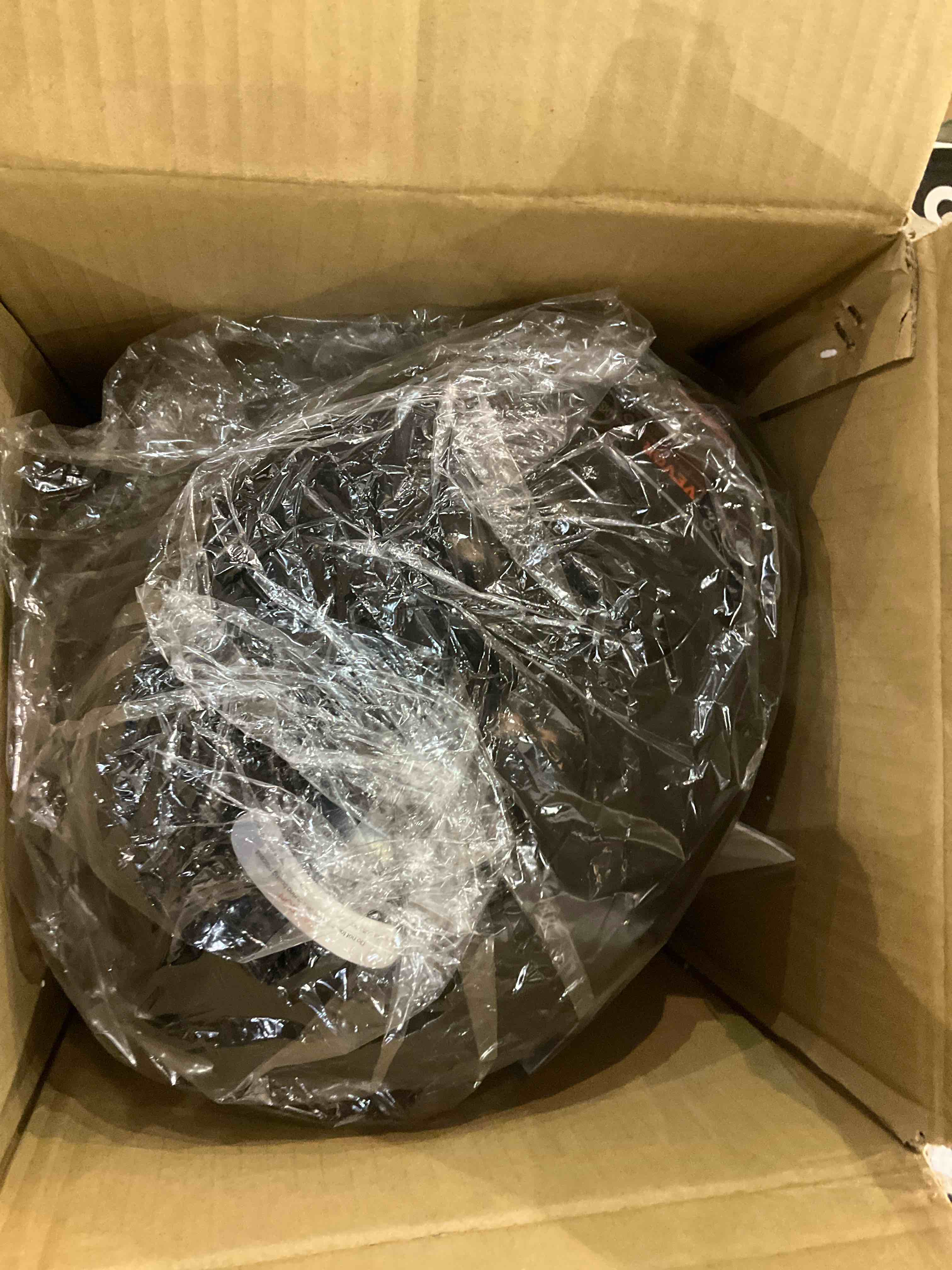 https://s3.amazonaws.com/lotting-images-prod/BargainHunt/EXS01032646_1708436145531.jpeg