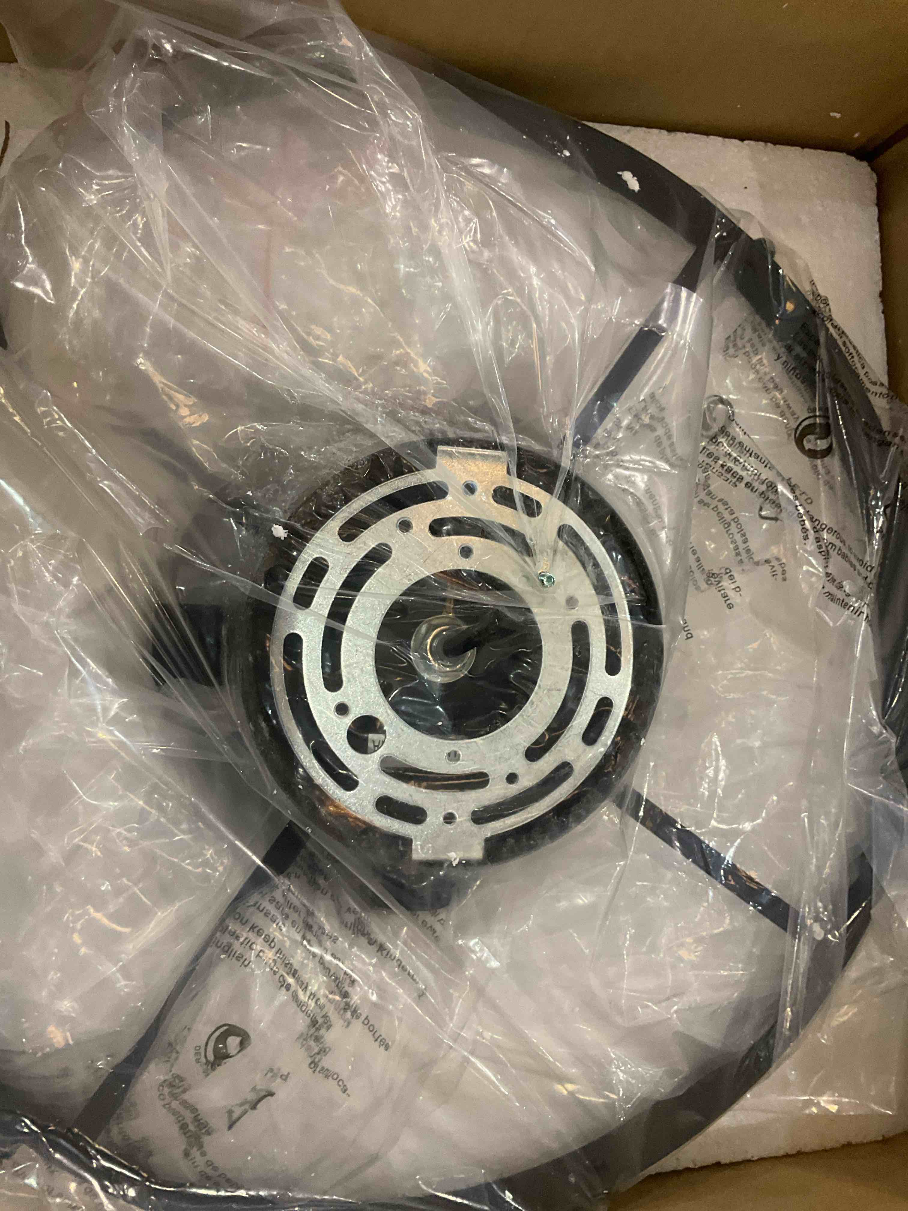 https://s3.amazonaws.com/lotting-images-prod/BargainHunt/EXS01032698_1708441875338.jpeg